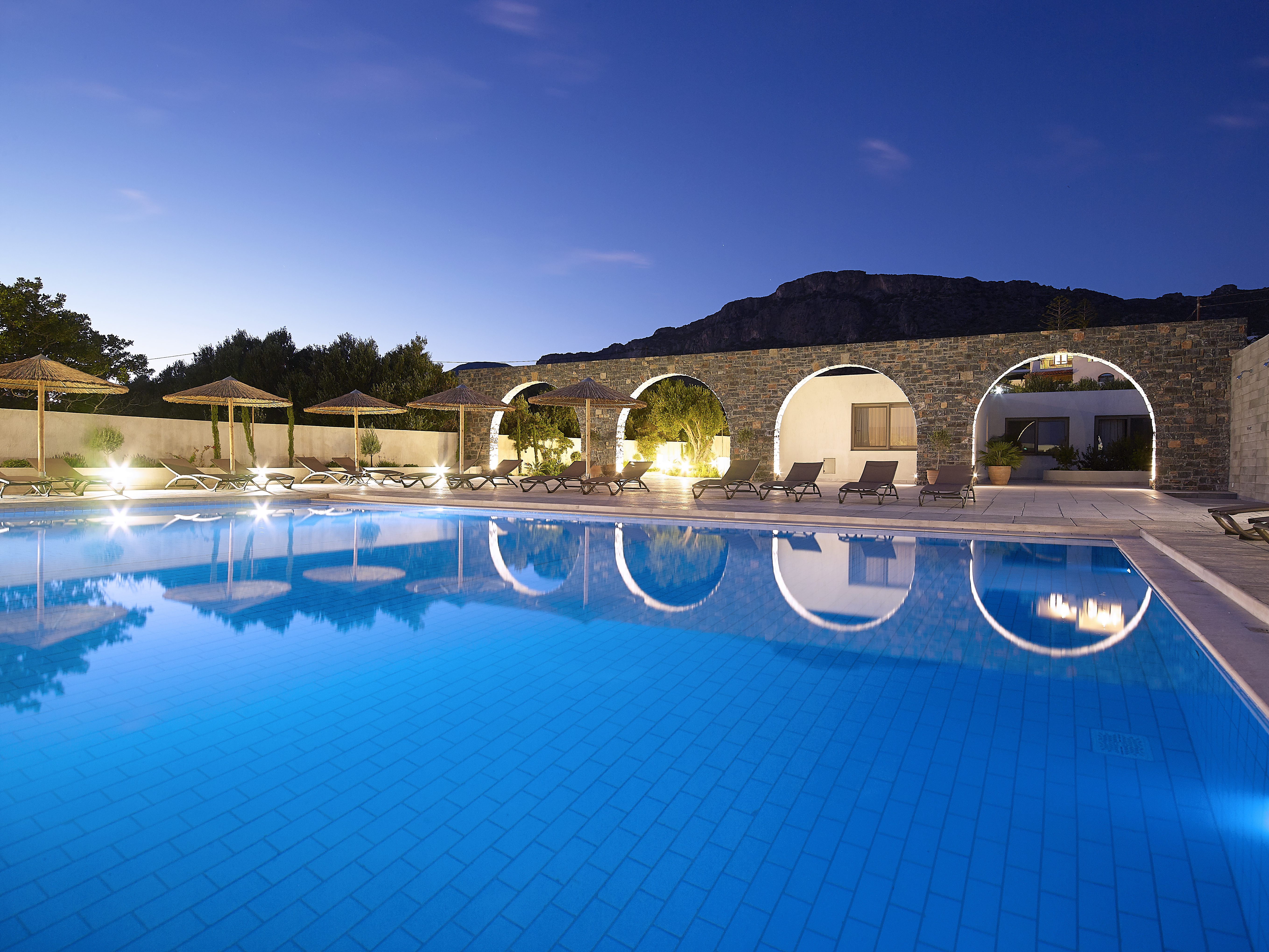 Coriva Beach Hotel & Bungalows