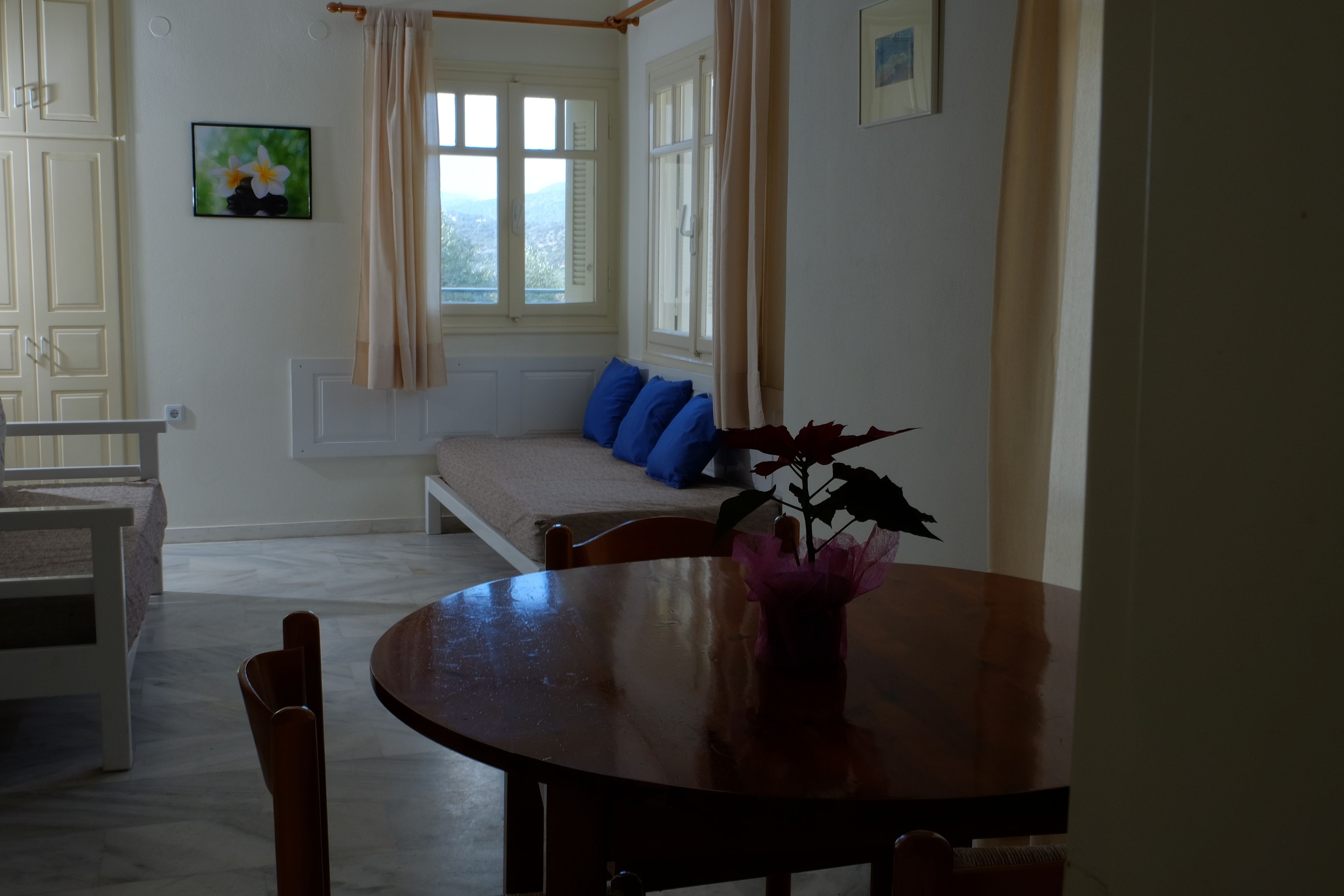 Dialinas Apartments