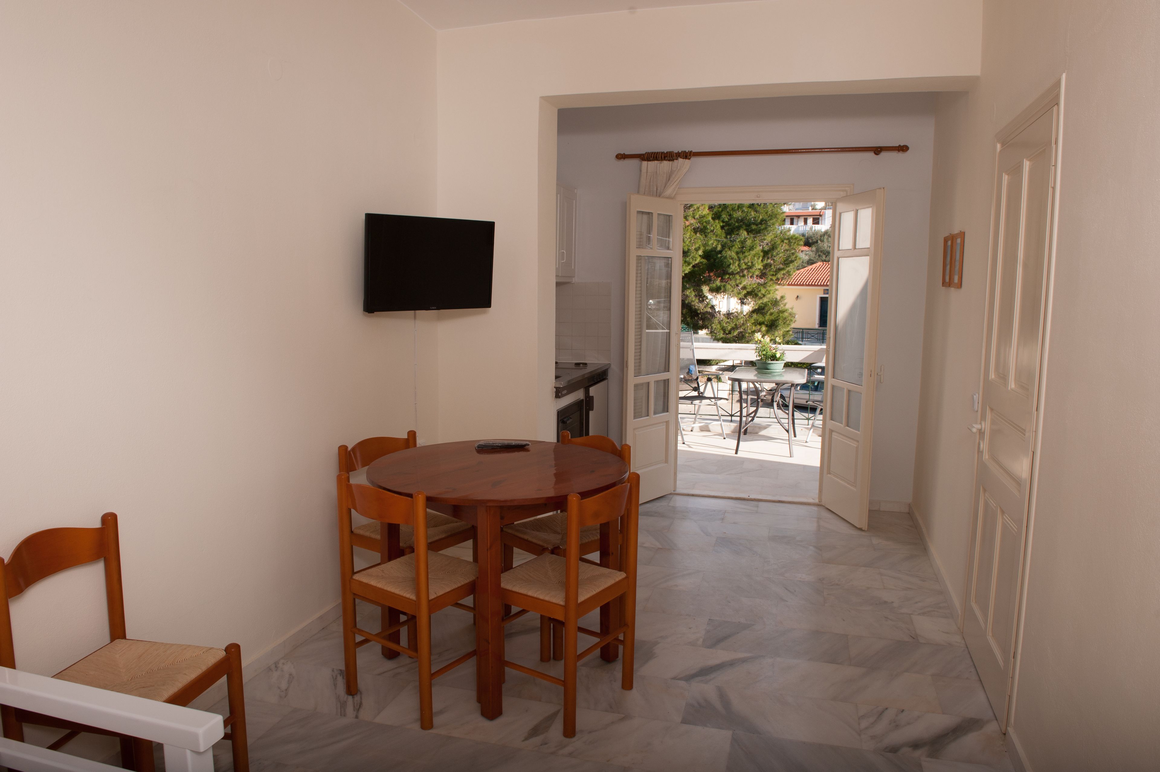 Dialinas Apartments