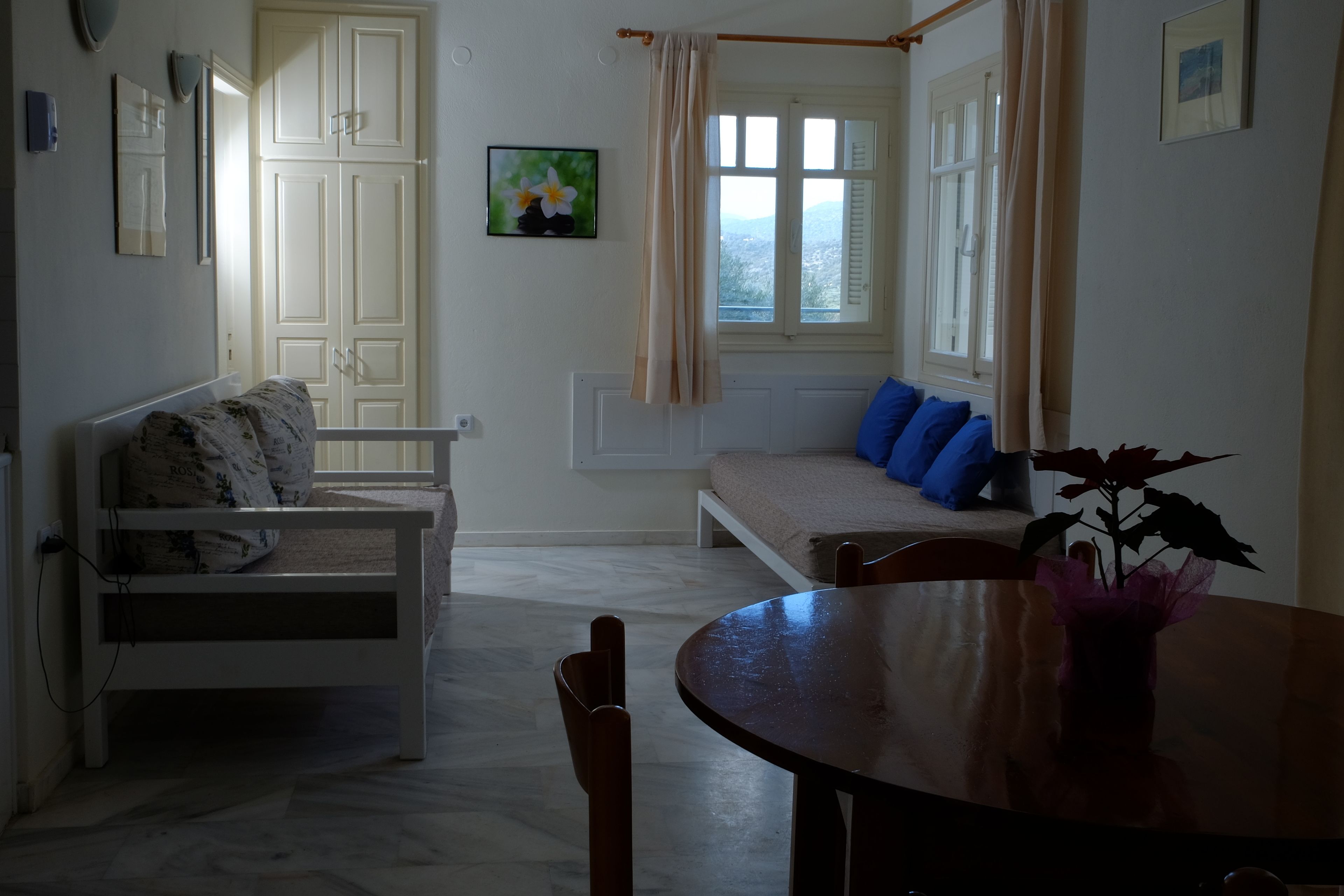 Dialinas Apartments