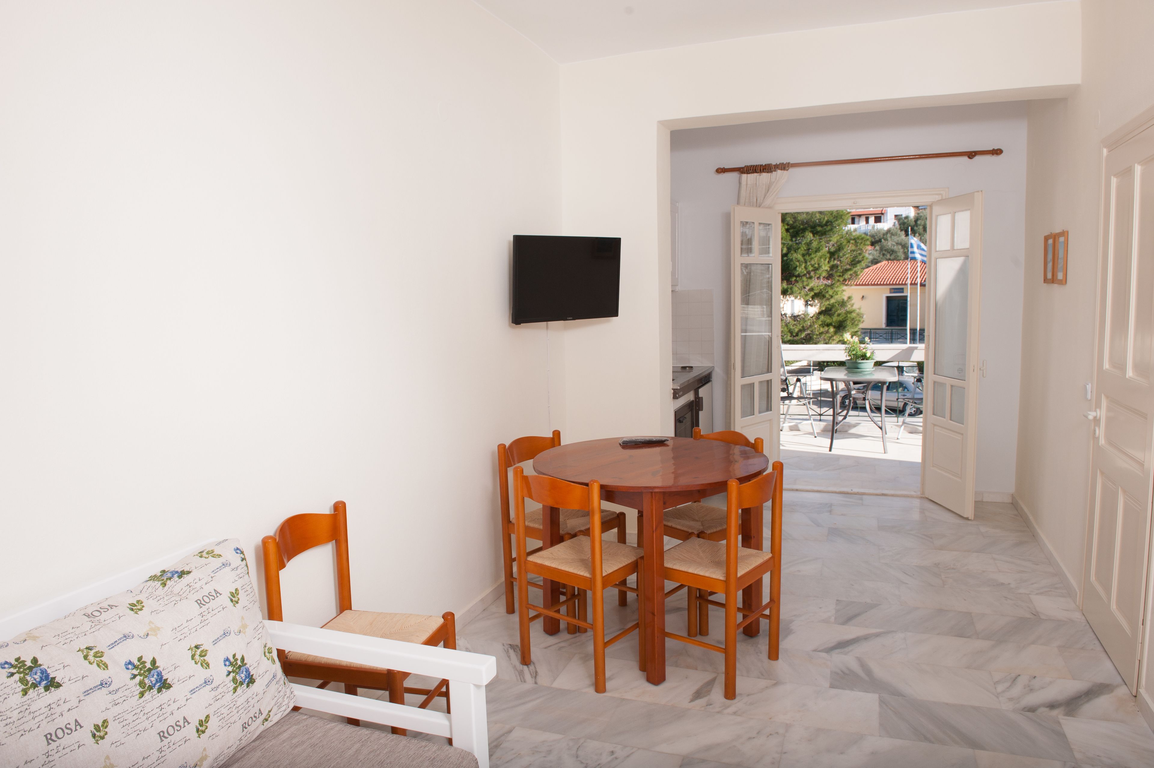 Dialinas Apartments