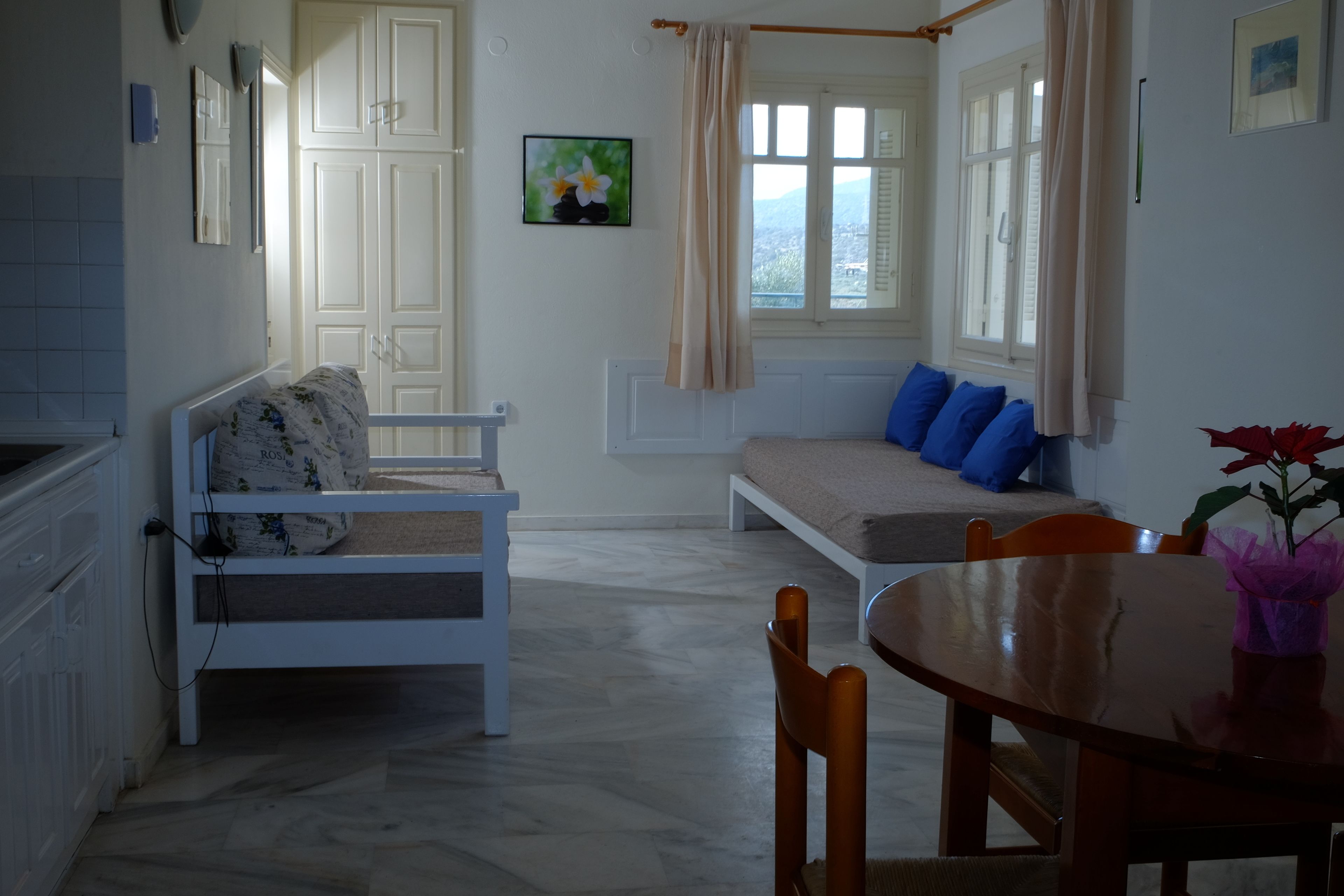 Dialinas Apartments