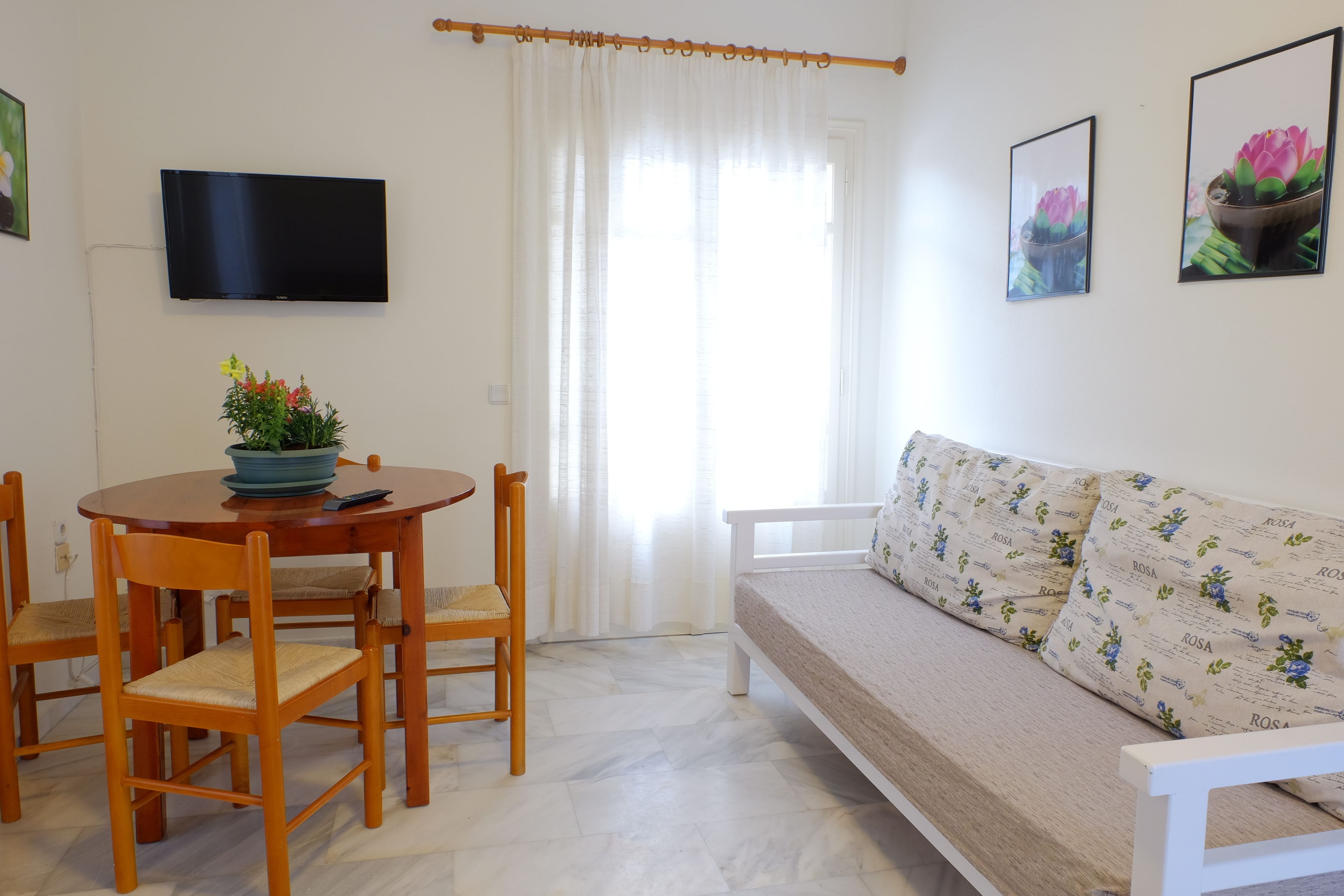Dialinas Apartments