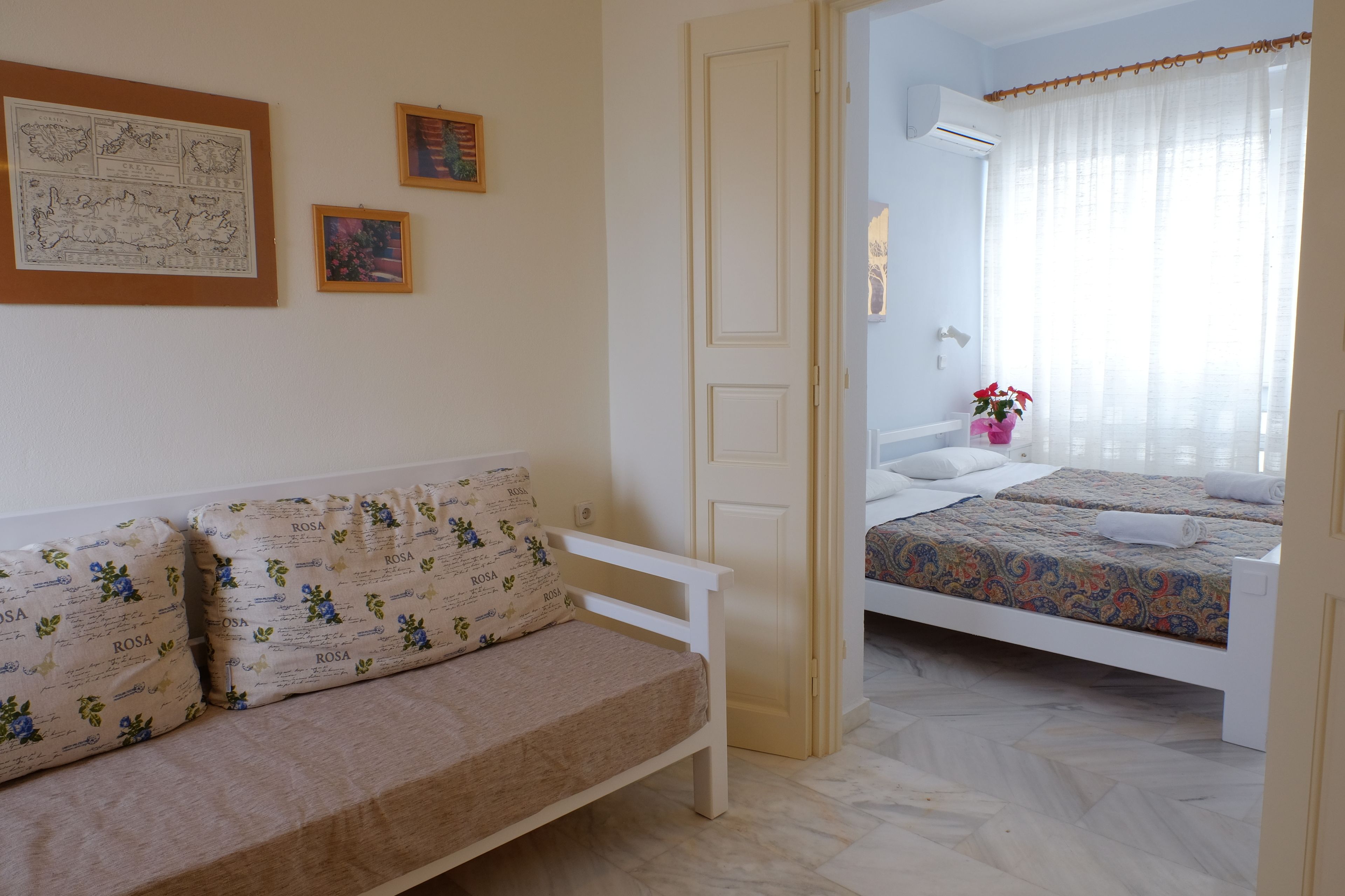 Dialinas Apartments