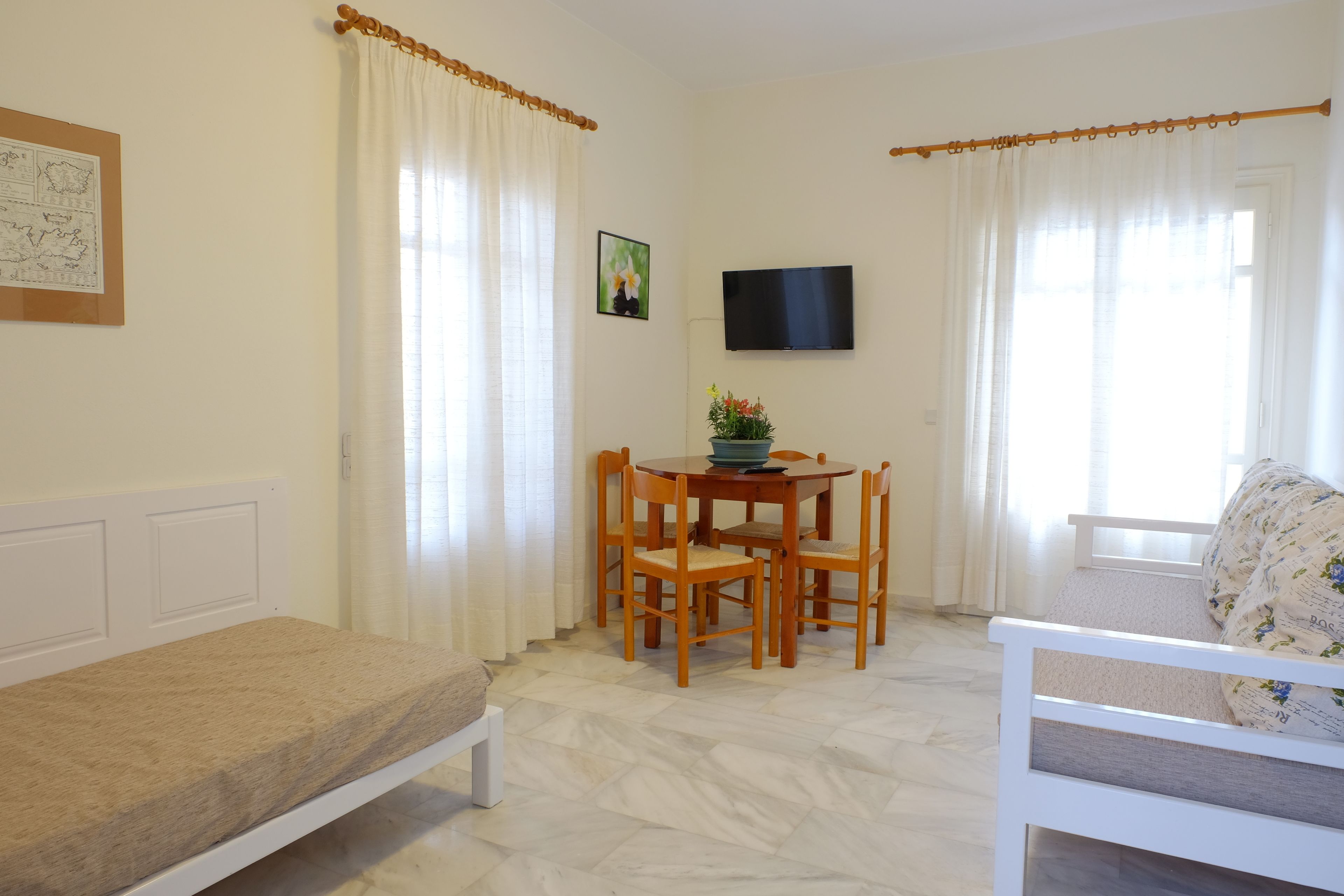 Dialinas Apartments
