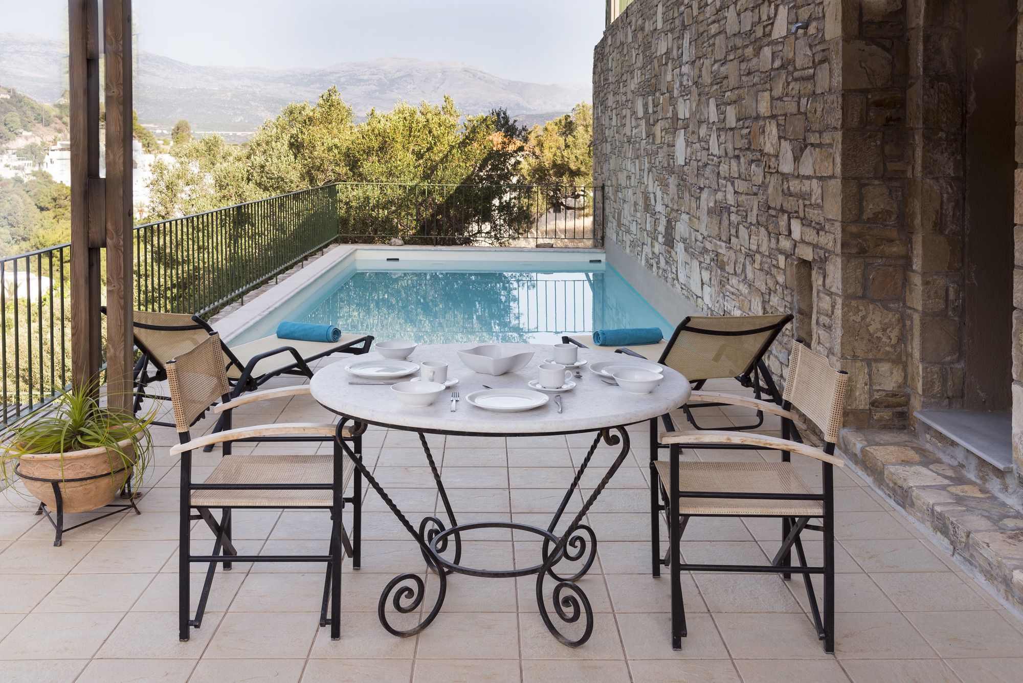 Istron Villas