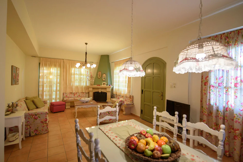 Tarsia Homes & Suites