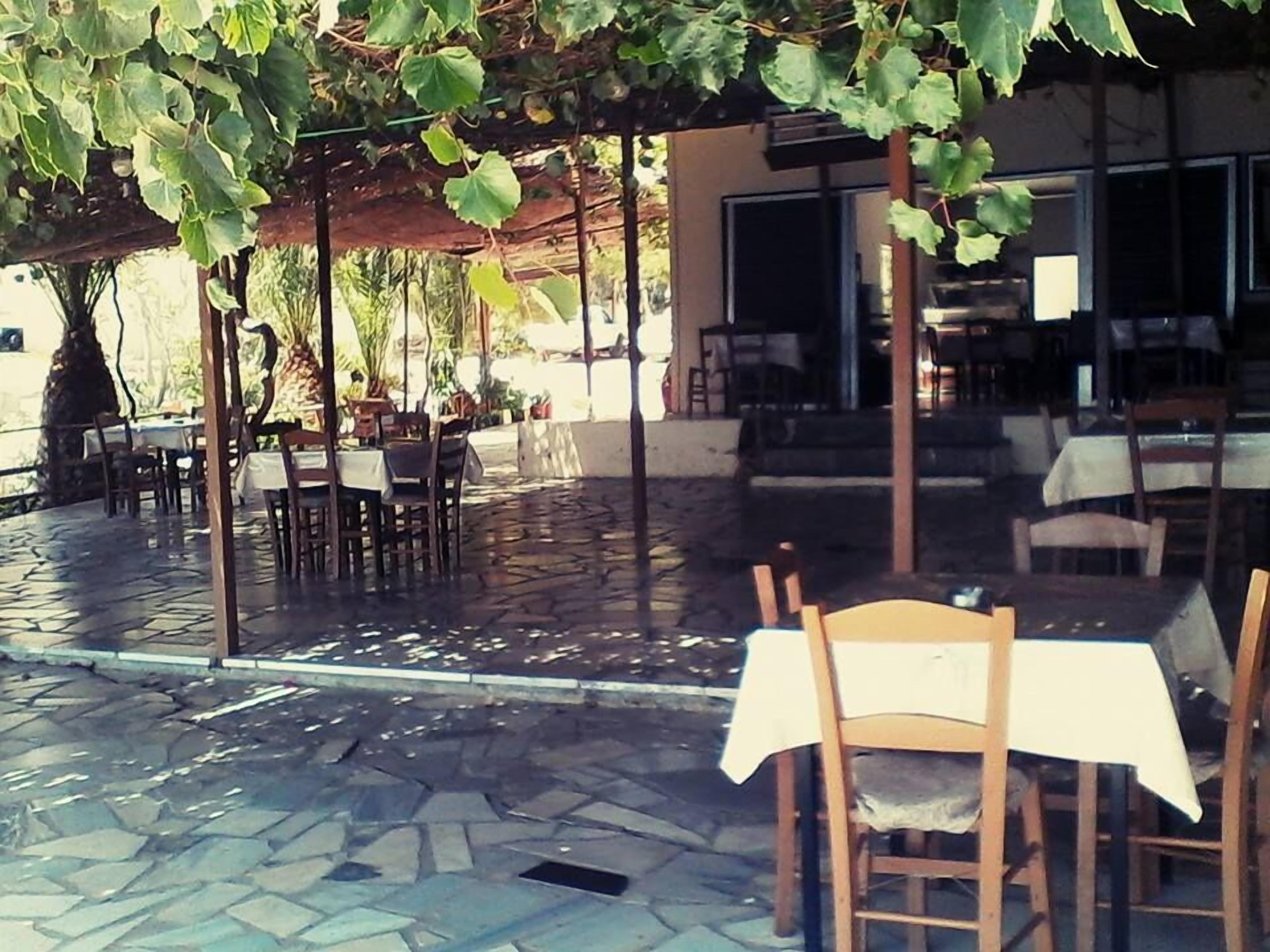 Sfinias Apartments