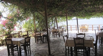 Sfinias Apartments