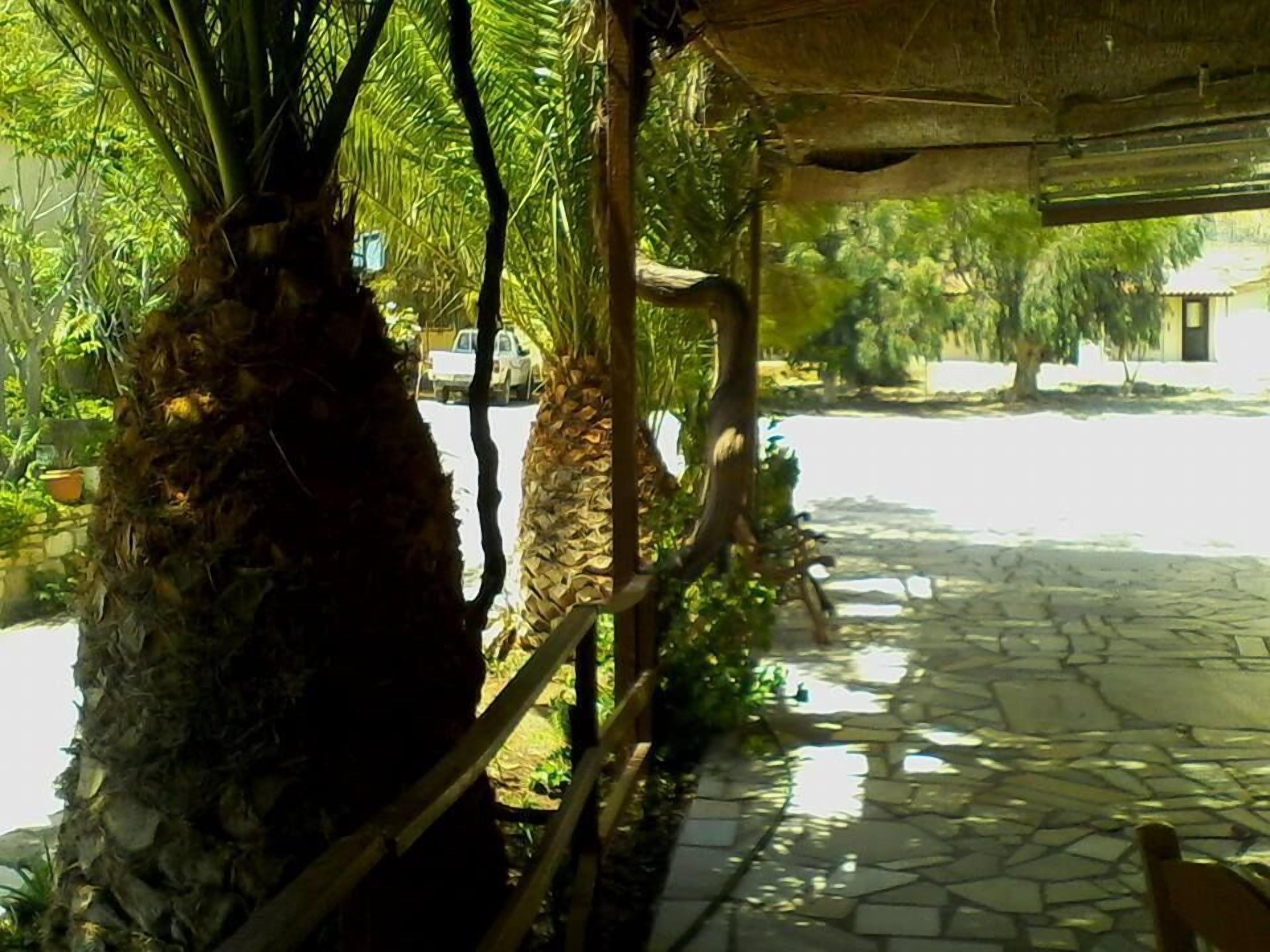 Sfinias Apartments