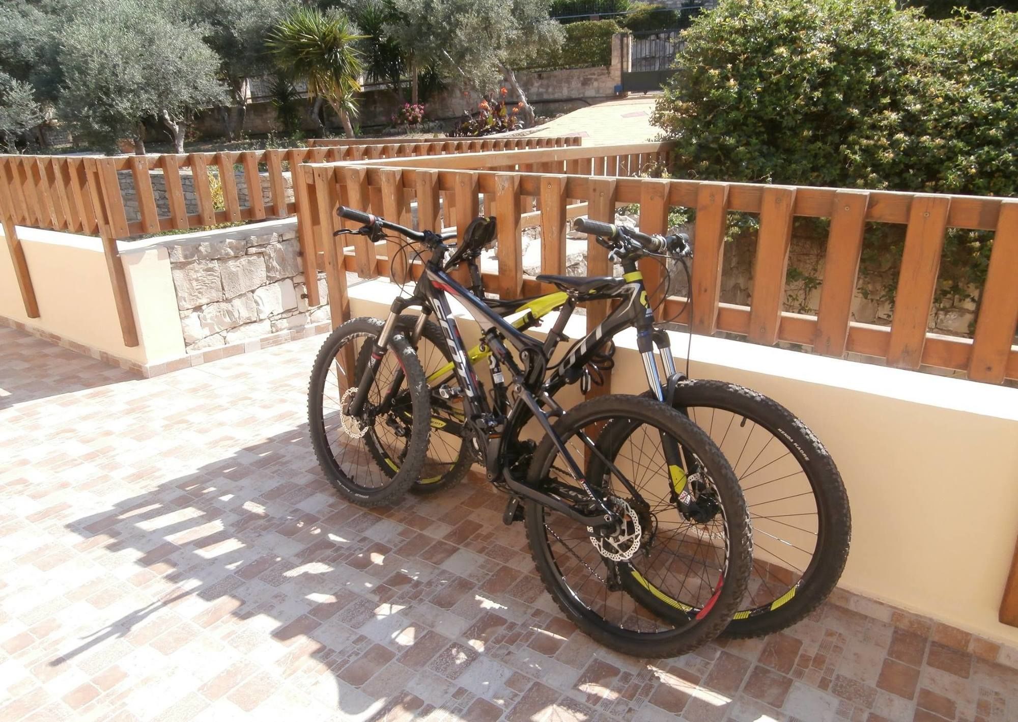 Stratos Villas