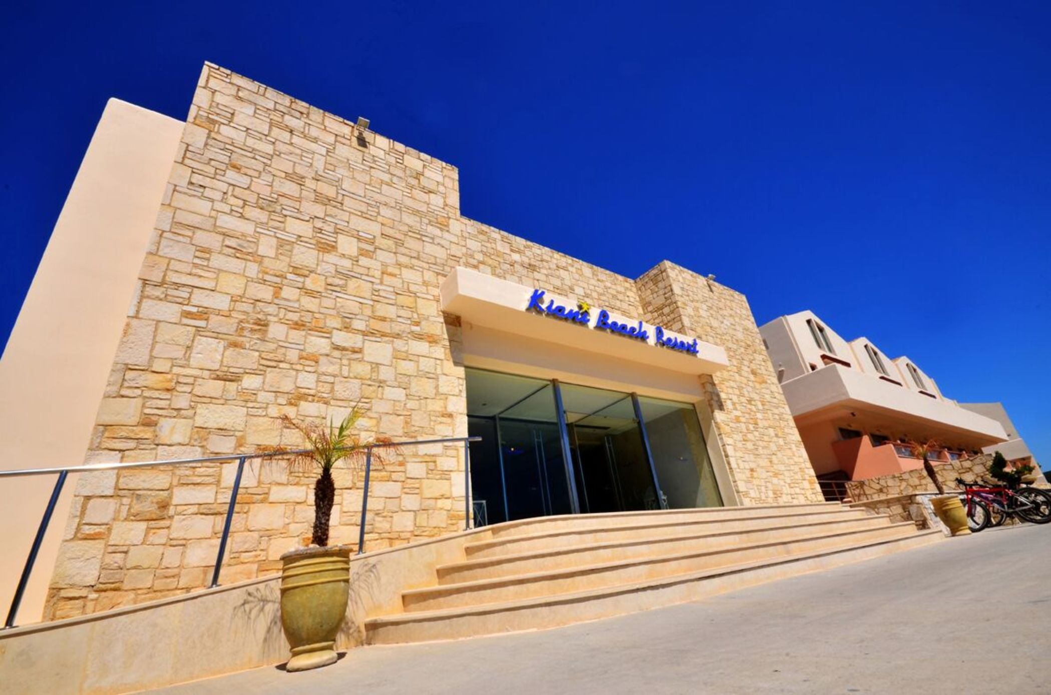 Kiani Beach Resort