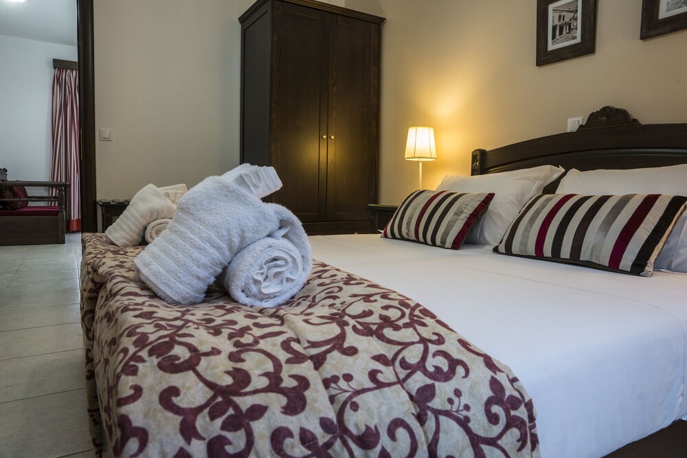 Porto Kalyves Hotel Seaside Apartments