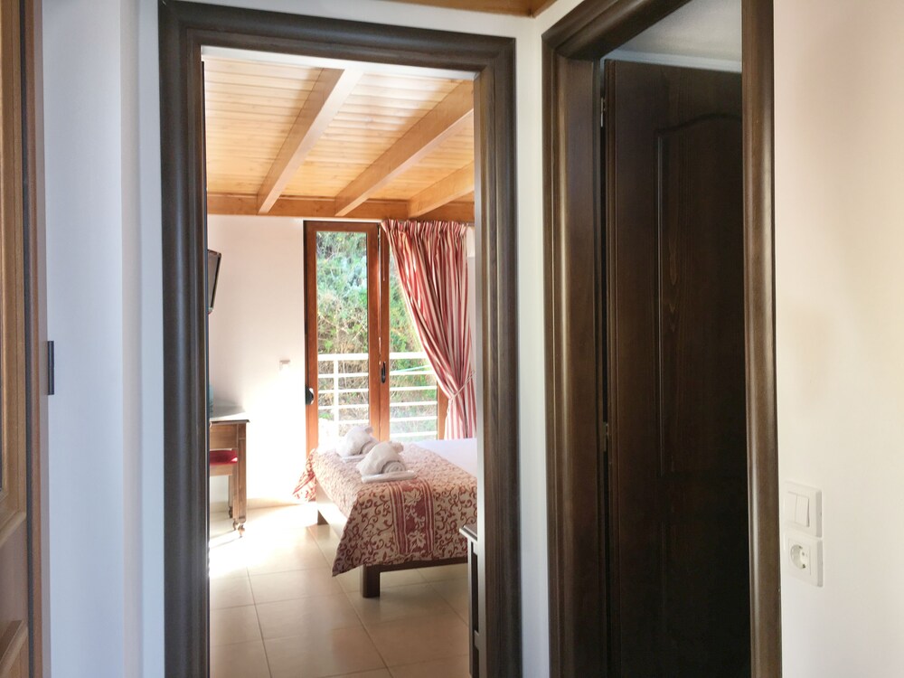 Porto Kalyves Hotel Seaside Apartments