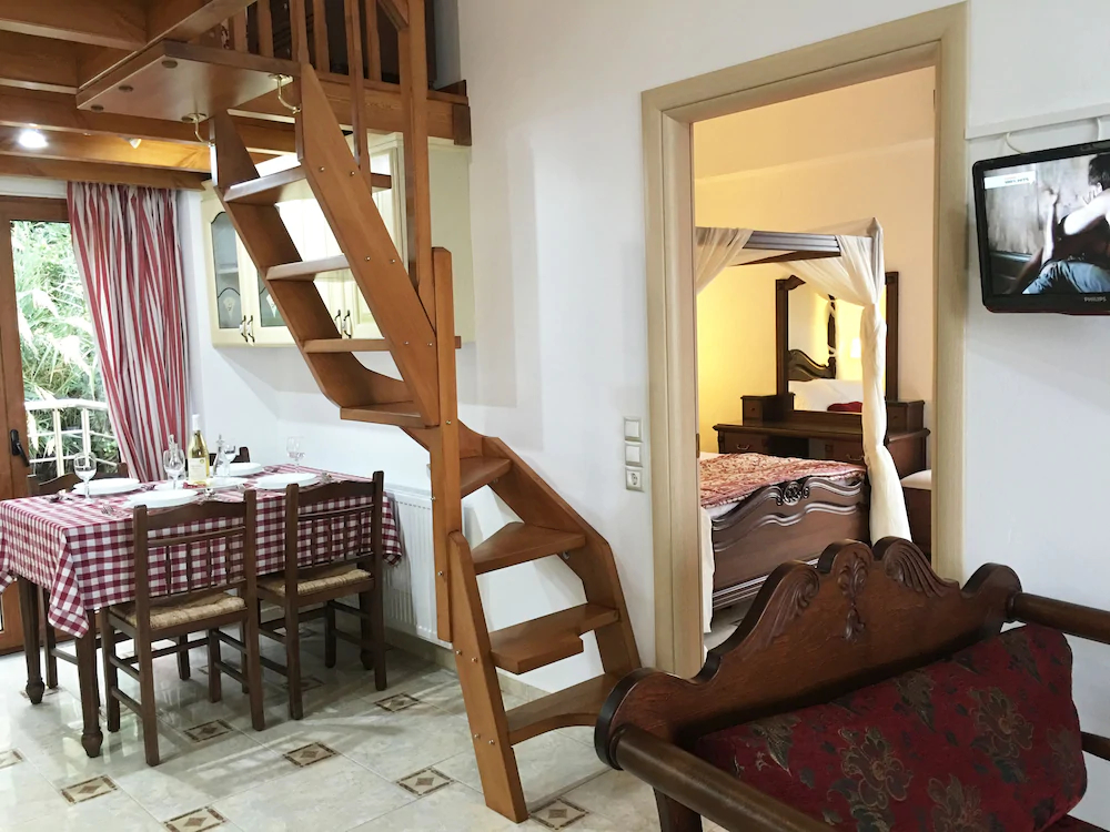 Porto Kalyves Hotel Seaside Apartments