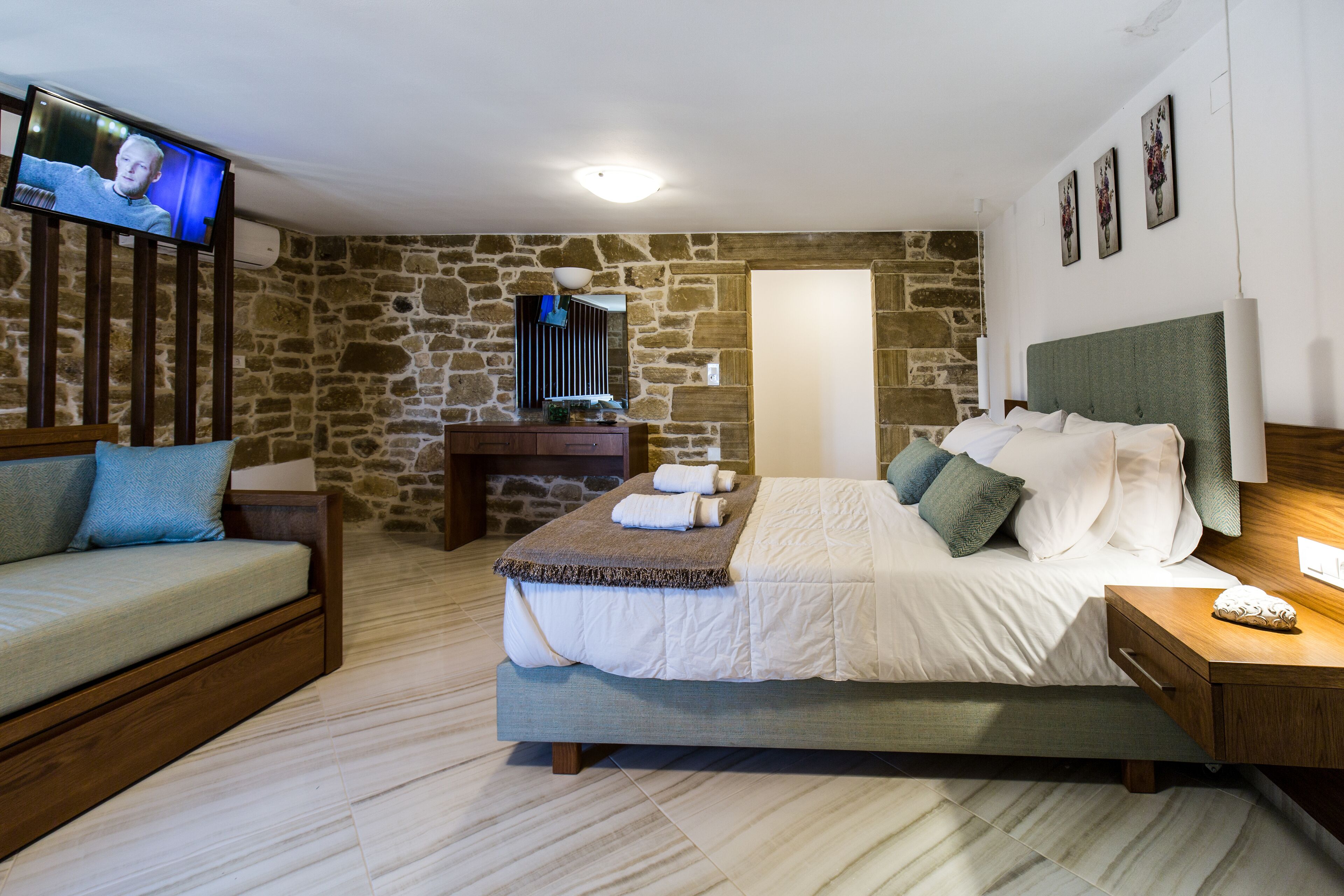 Agarathos Homes
