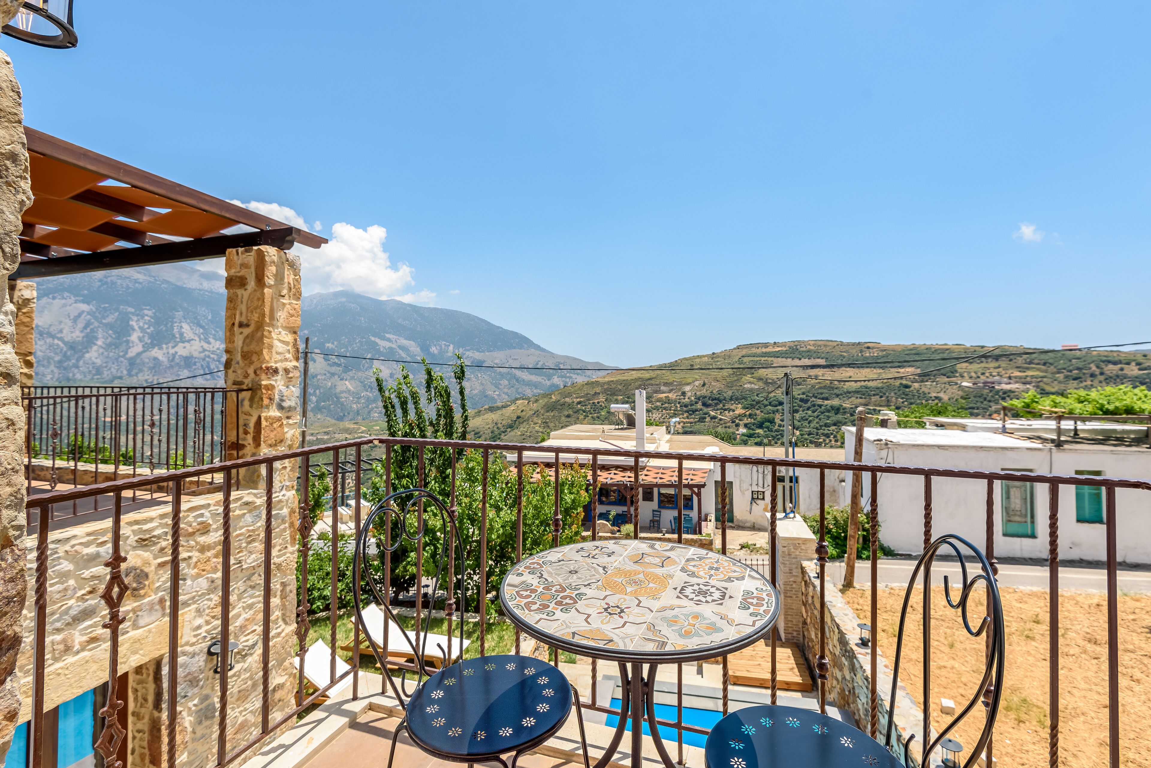 Minos Country Living Apartments