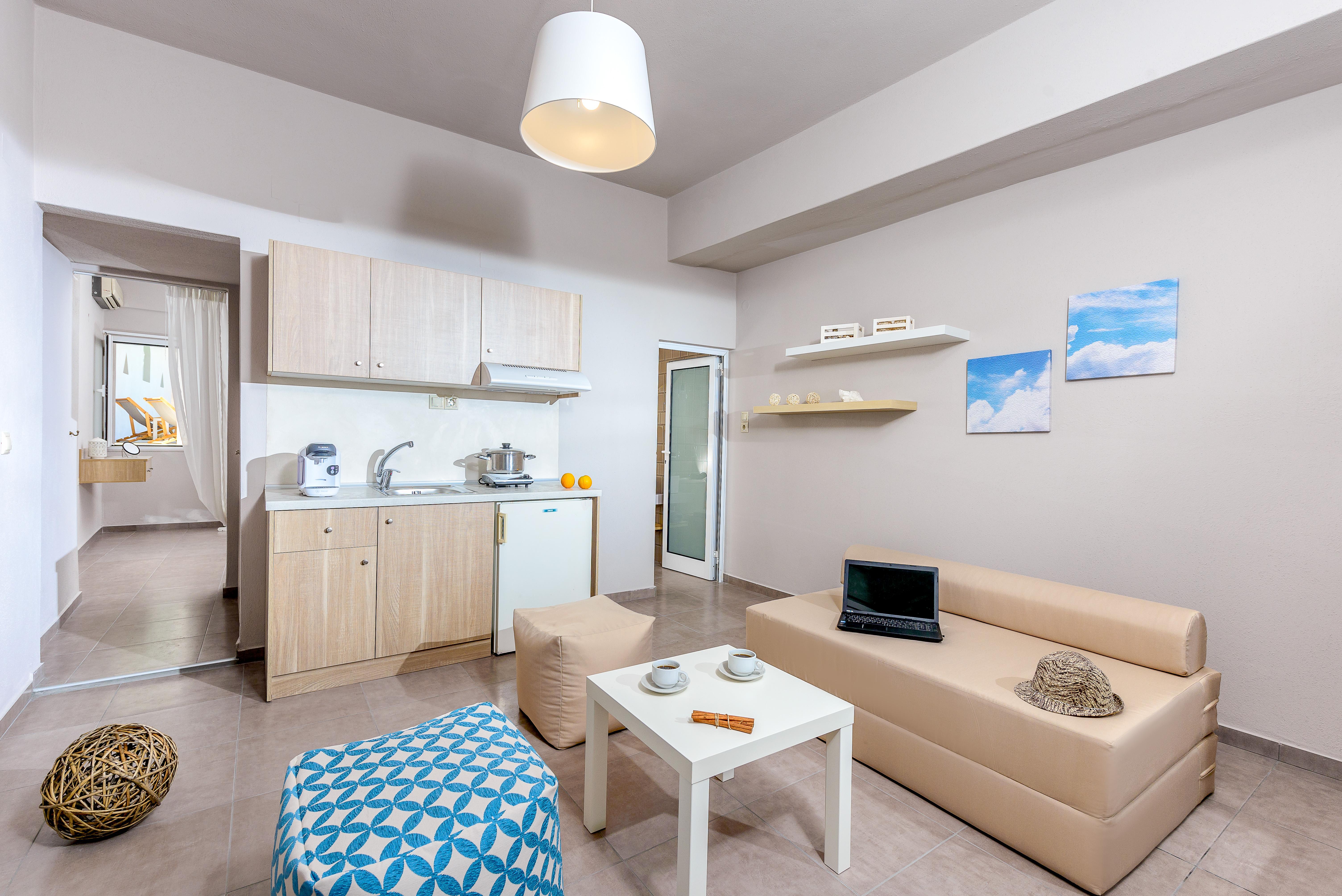 Anemos Suites