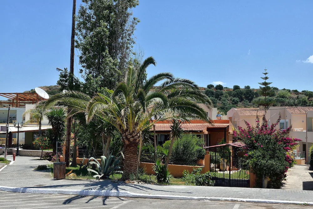 Anna's Sea House