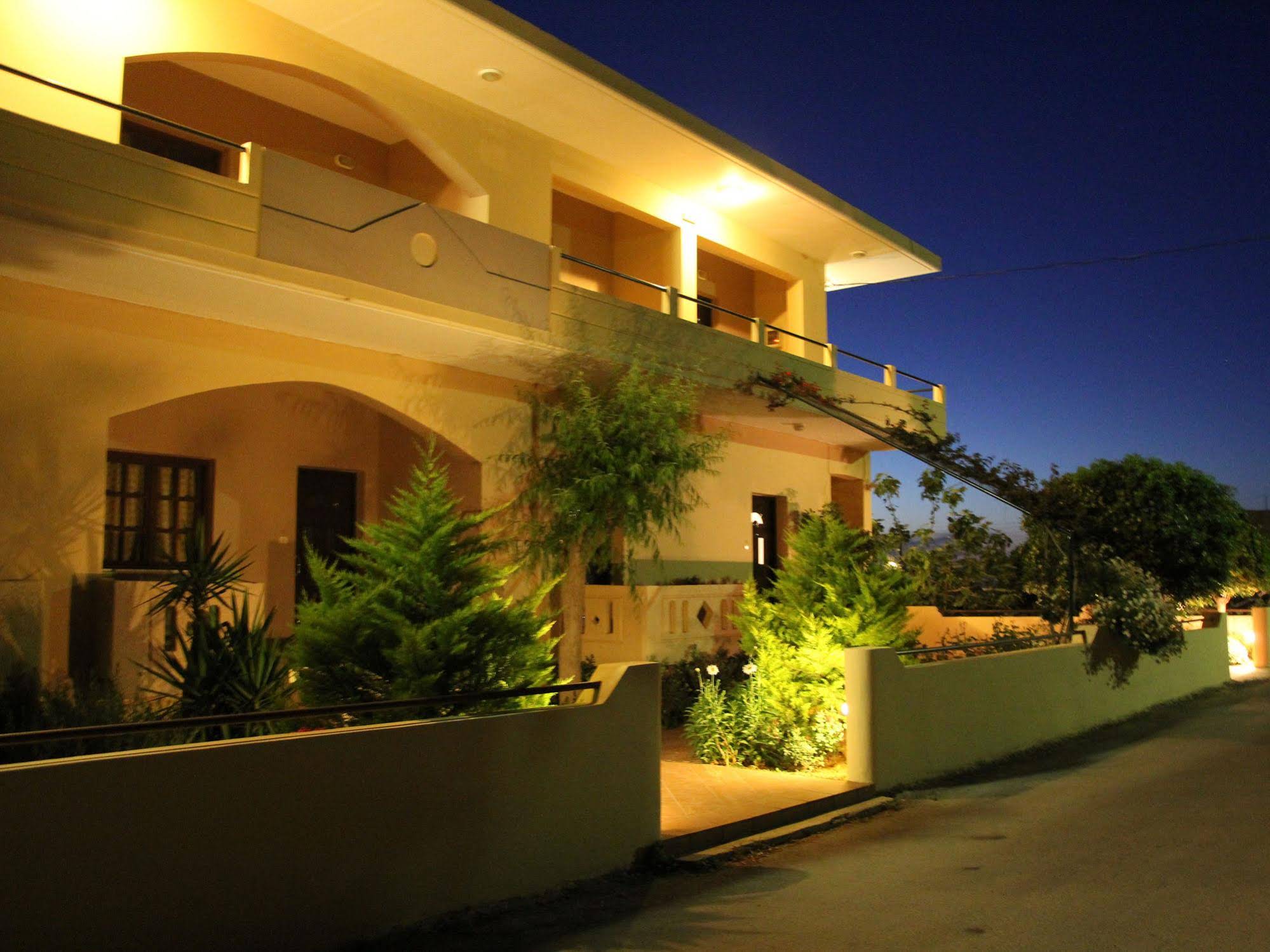 Argo Apartments