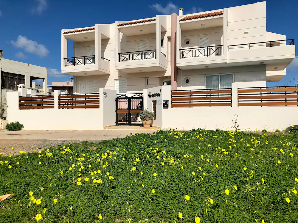 Nirevel Apartments