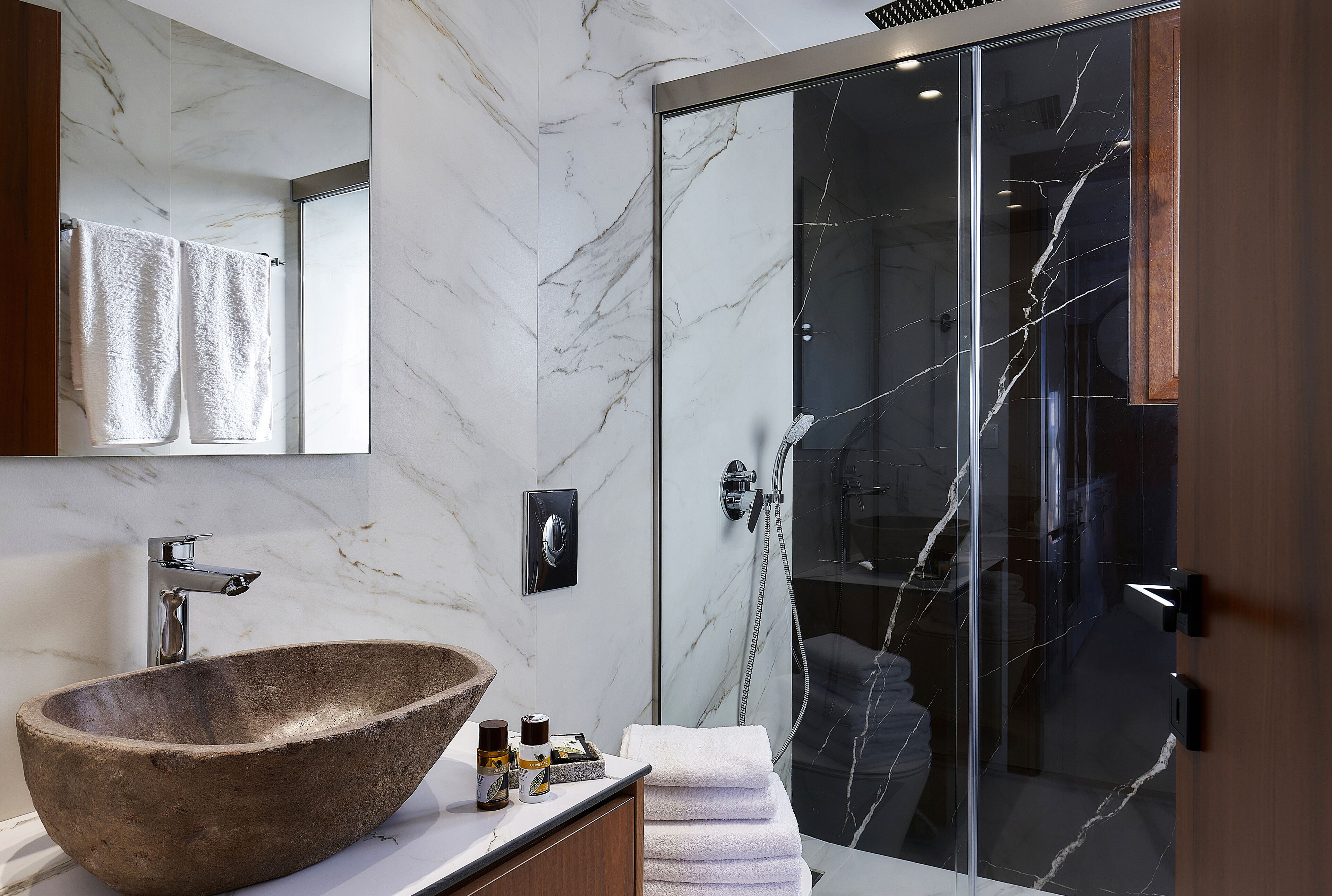 Volta Suites and Villas