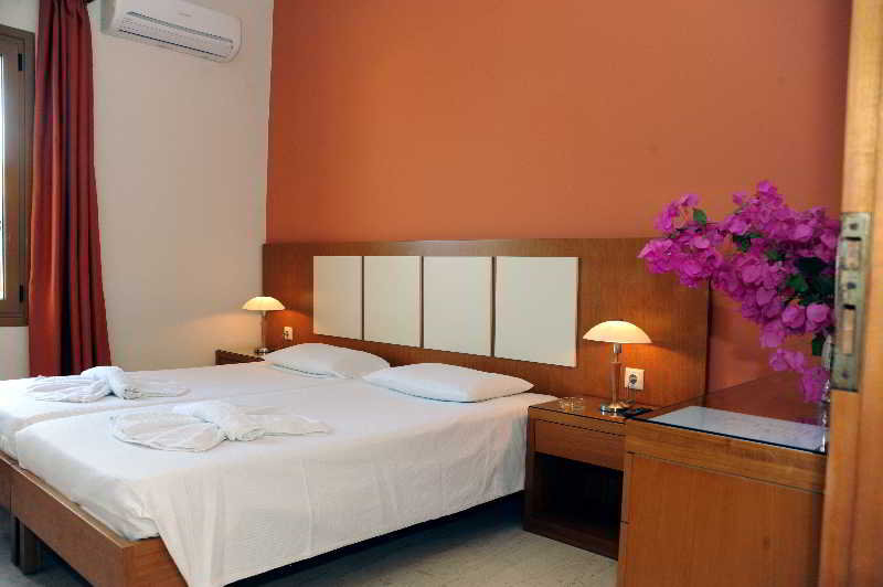 Esperides Beach Hotel Apartments