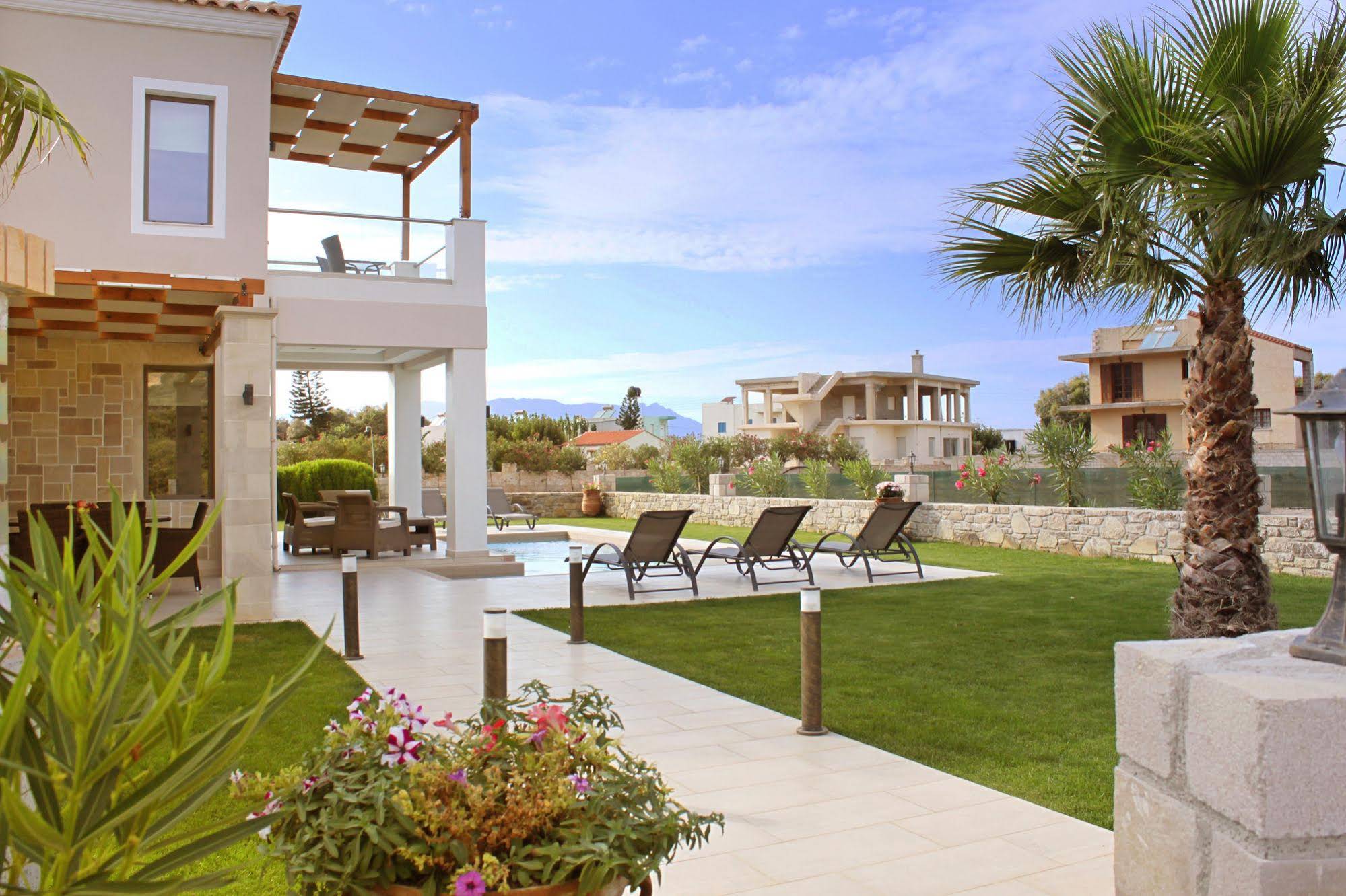 Alexandros Villa
