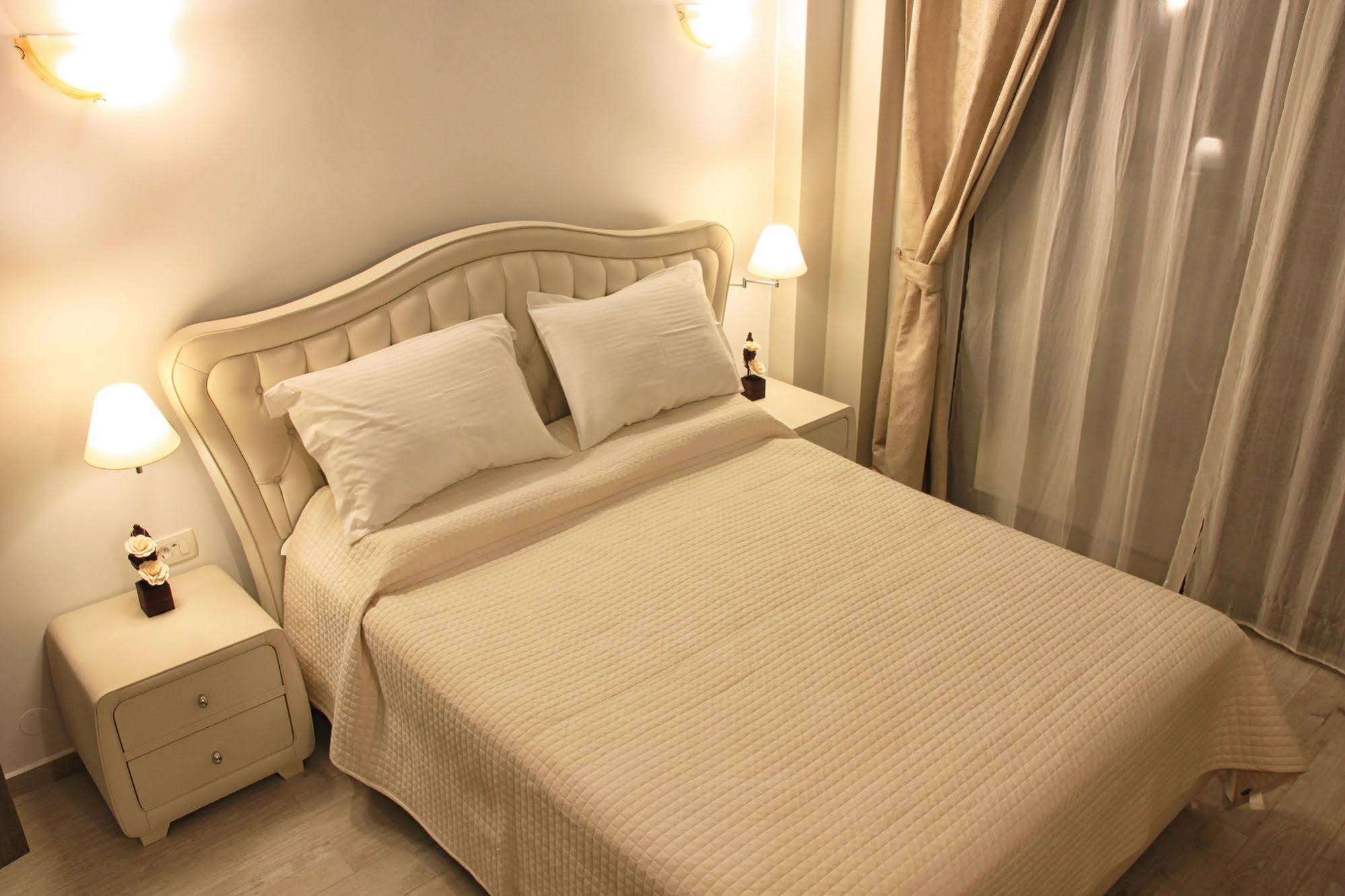 Alexandros Villa