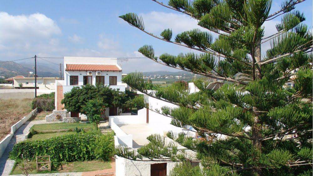Anavaloussa apartments