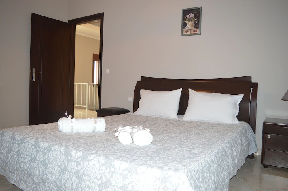 Armi Villa