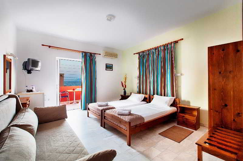 Revekka Rooms