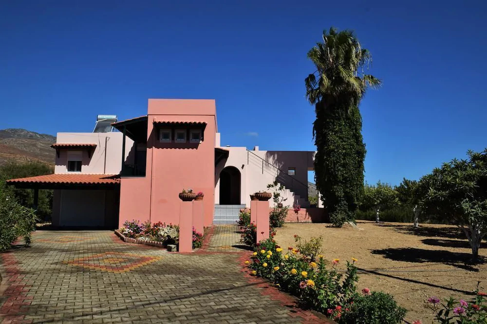 Valenti Holiday House