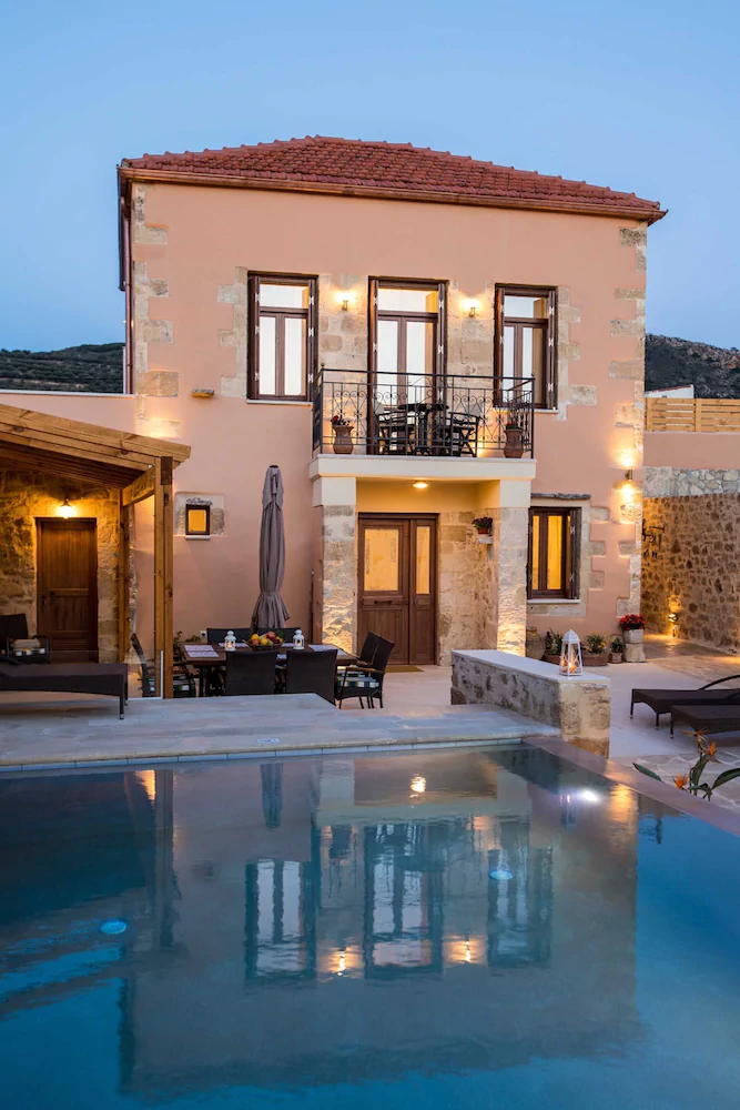 Villa Theta