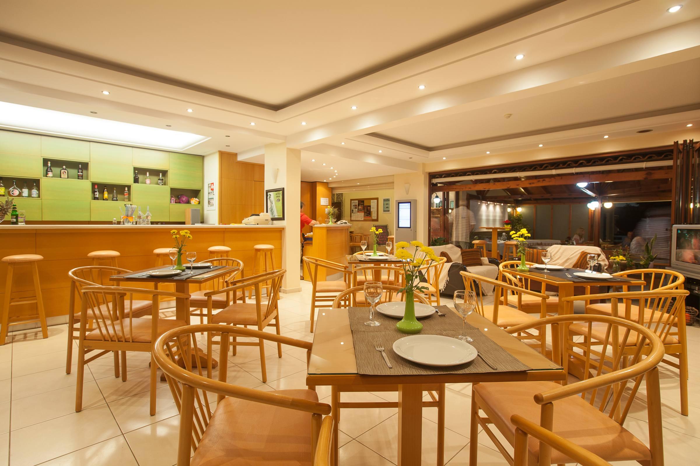 Dimitra Hotel & Apartments