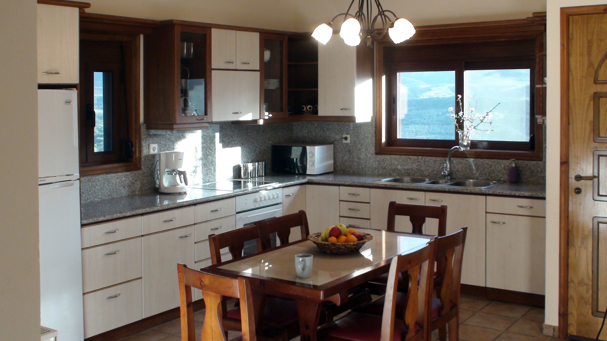Aori Hillside Villa