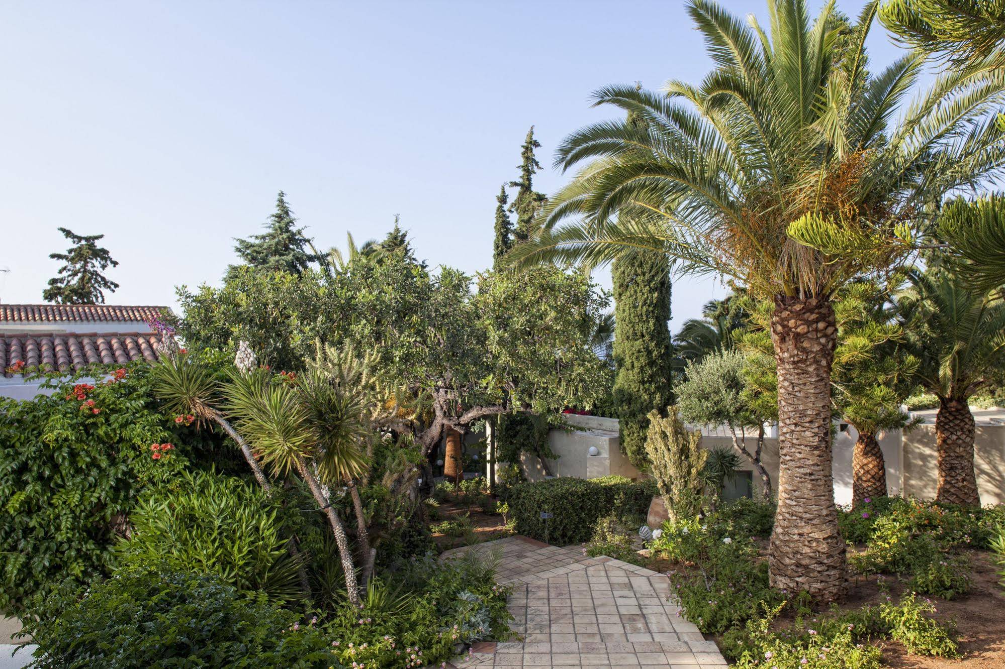 Galaxy Suites Boutique Resort