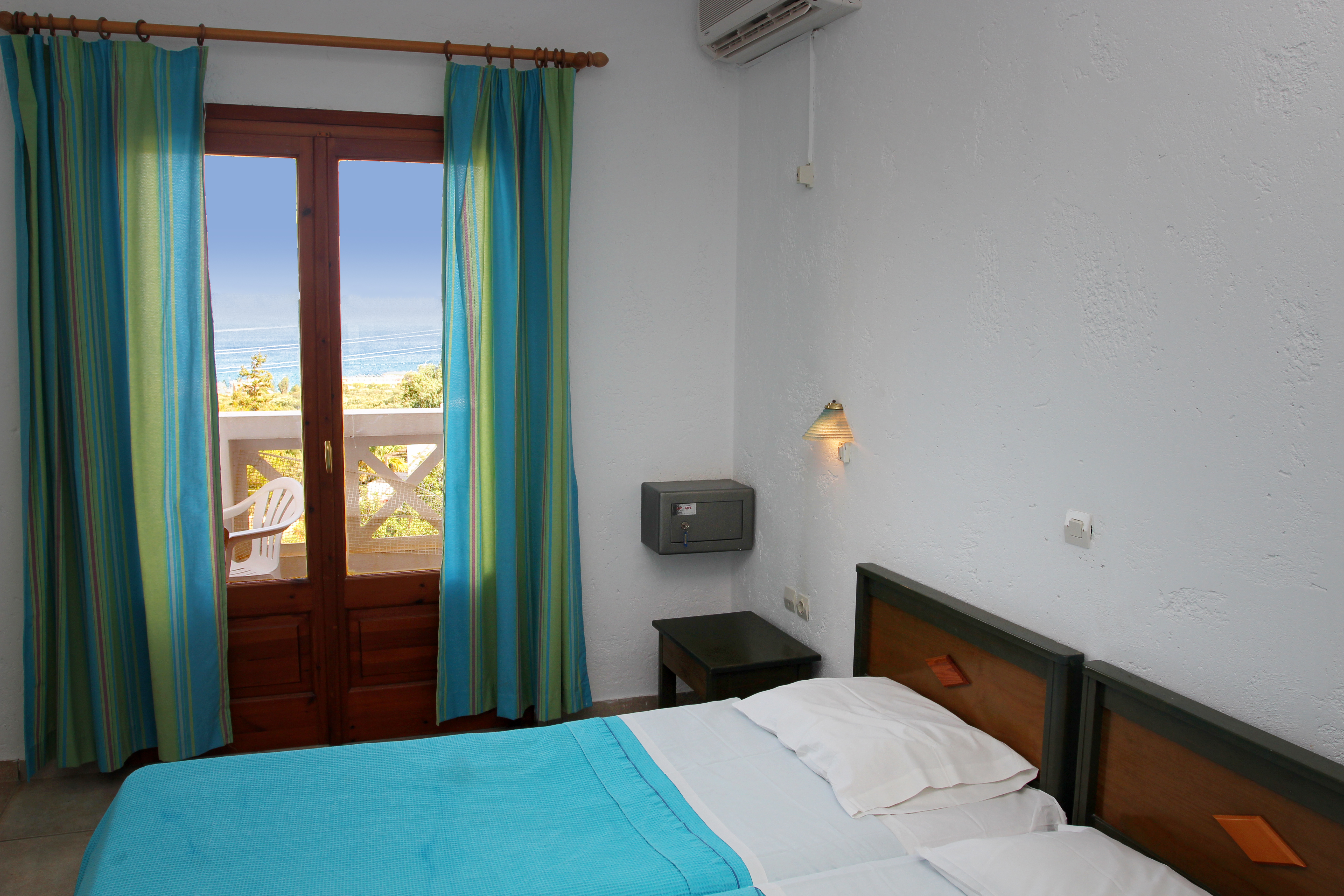 Romantica Hotel Apartments