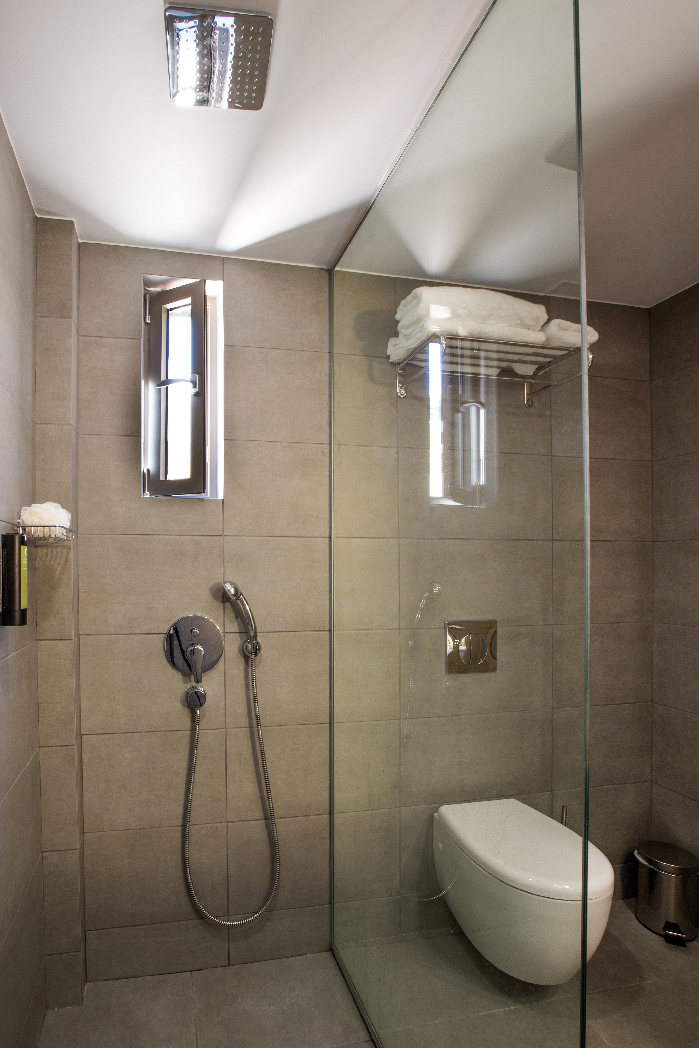 Sundance Apartments & Suites