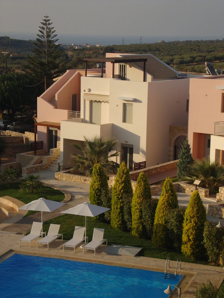 Loutra Resort