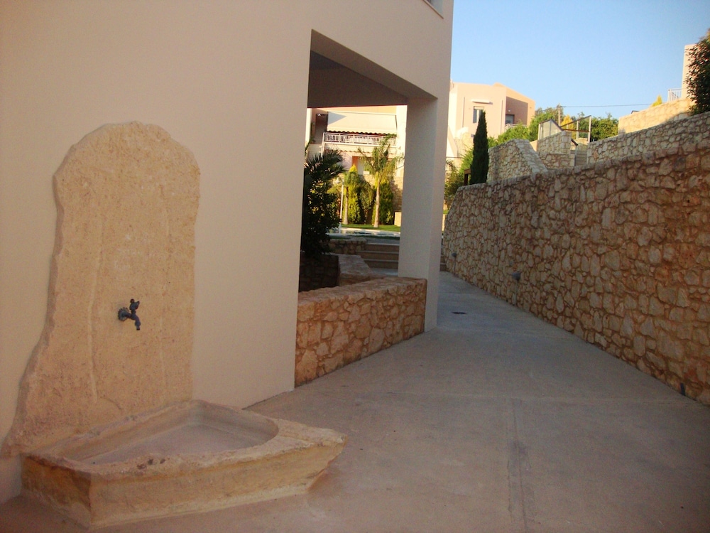 Loutra Resort