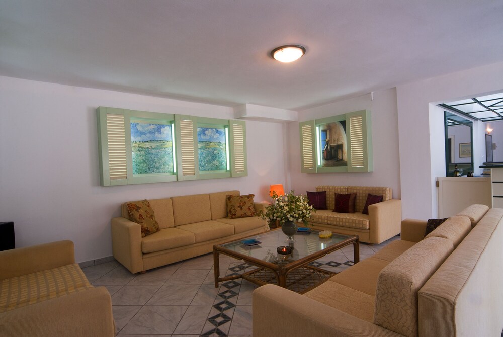 Cybele Apartments