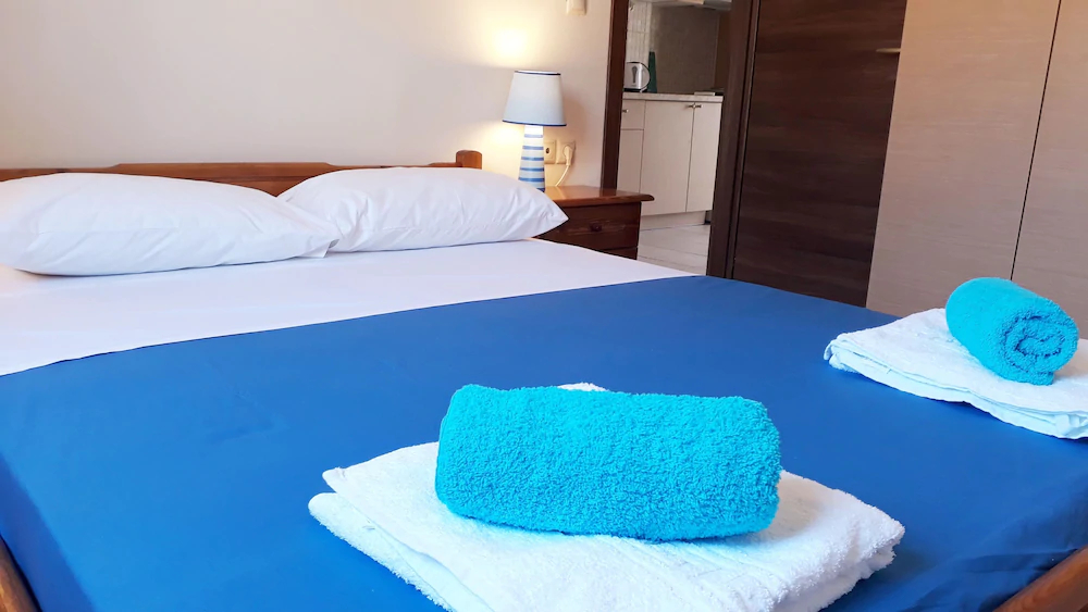Yannis Residences