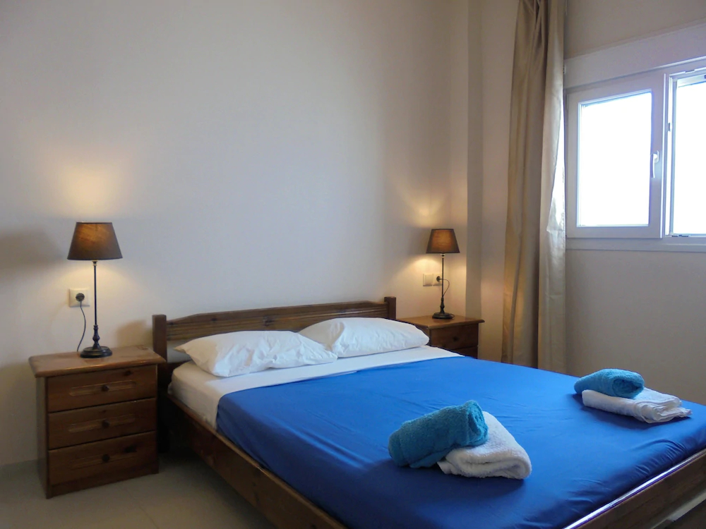 Yannis Residences