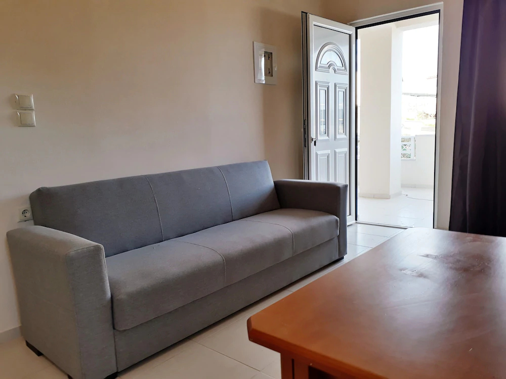 Yannis Residences