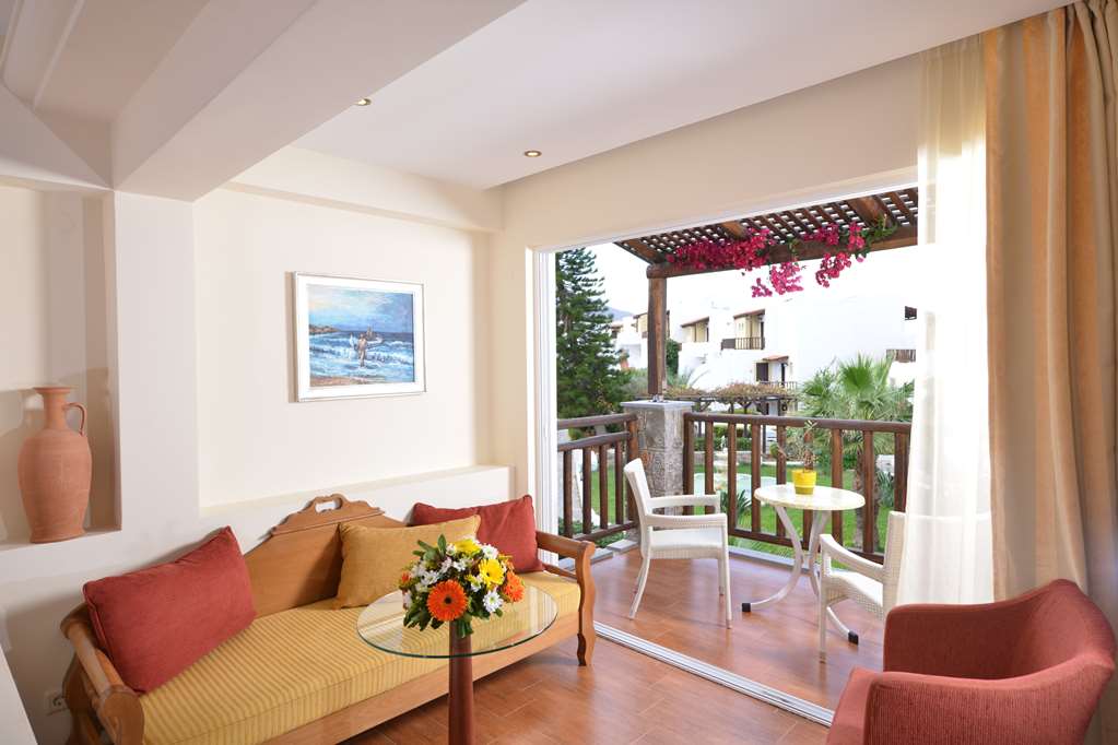 Alexander Beach Hotel & Village Resort