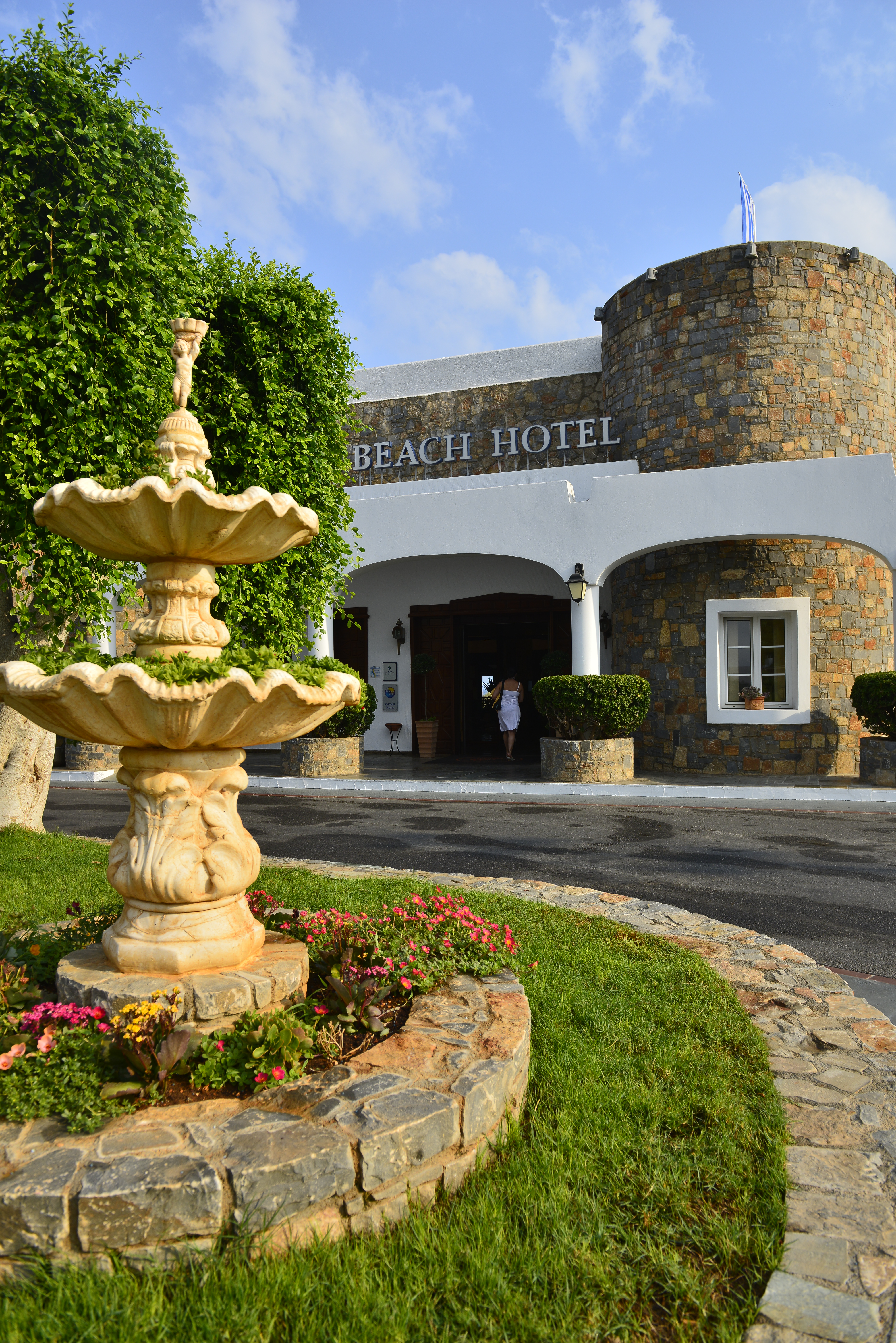 Alexander Beach Hotel & Village Resort