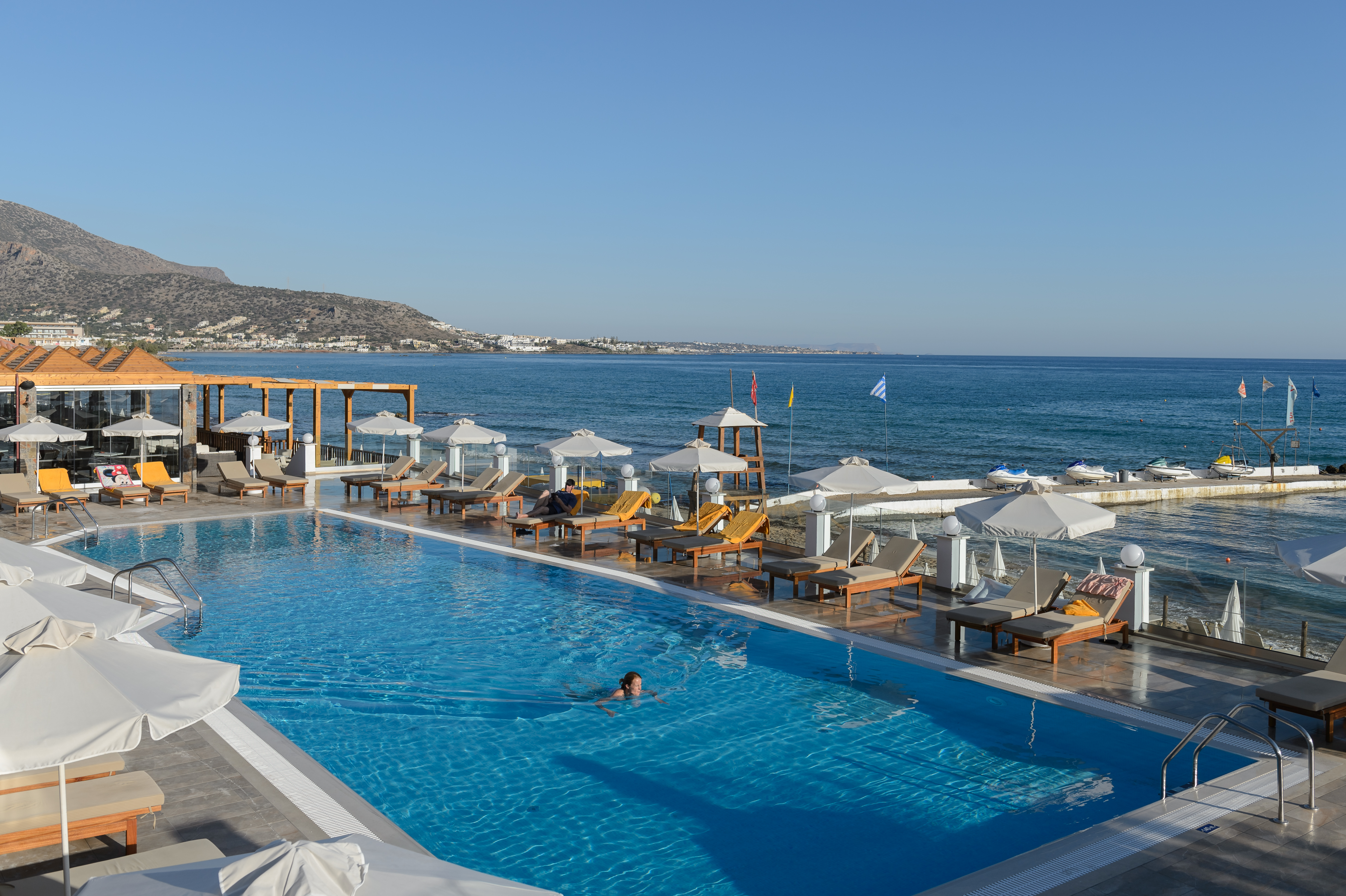 Alexander Beach Hotel & Village Resort