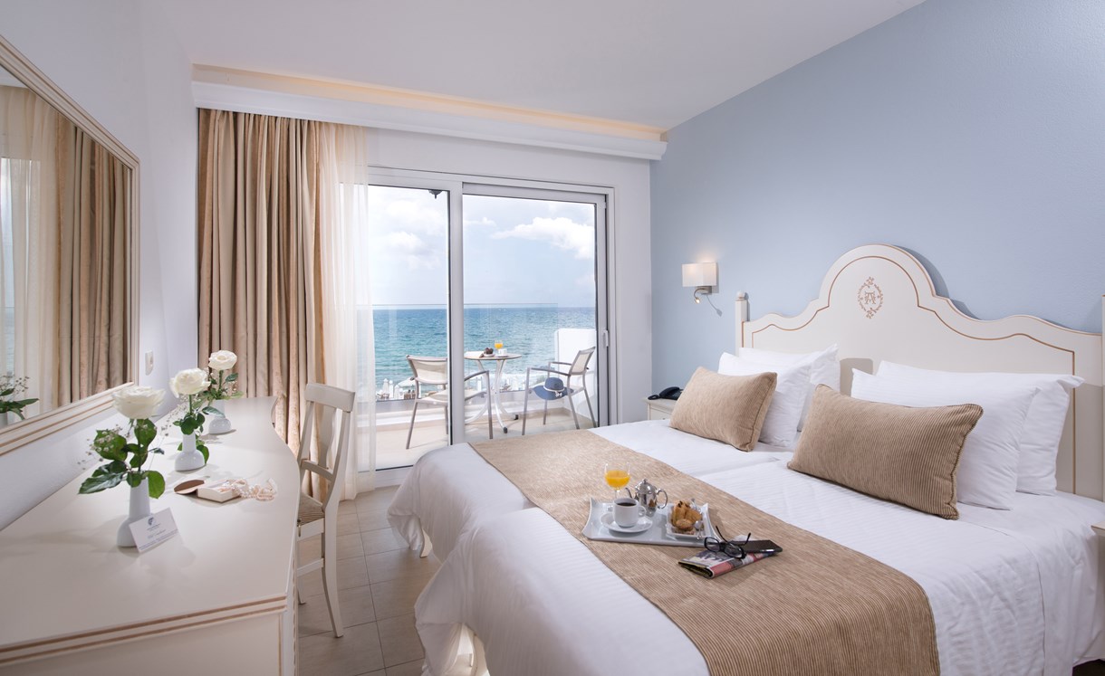 Alexander Beach Hotel & Village Resort
