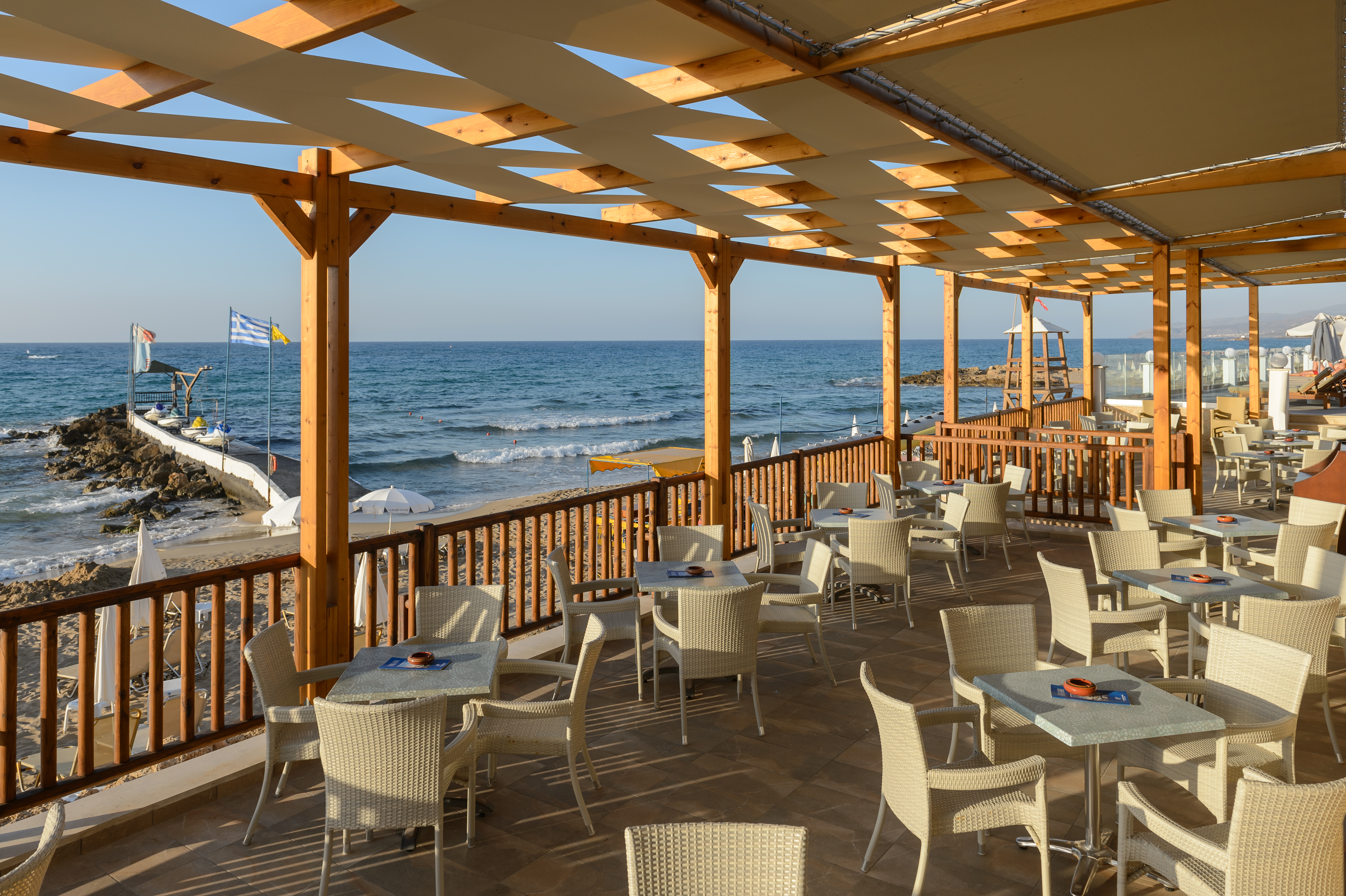 Alexander Beach Hotel & Village Resort